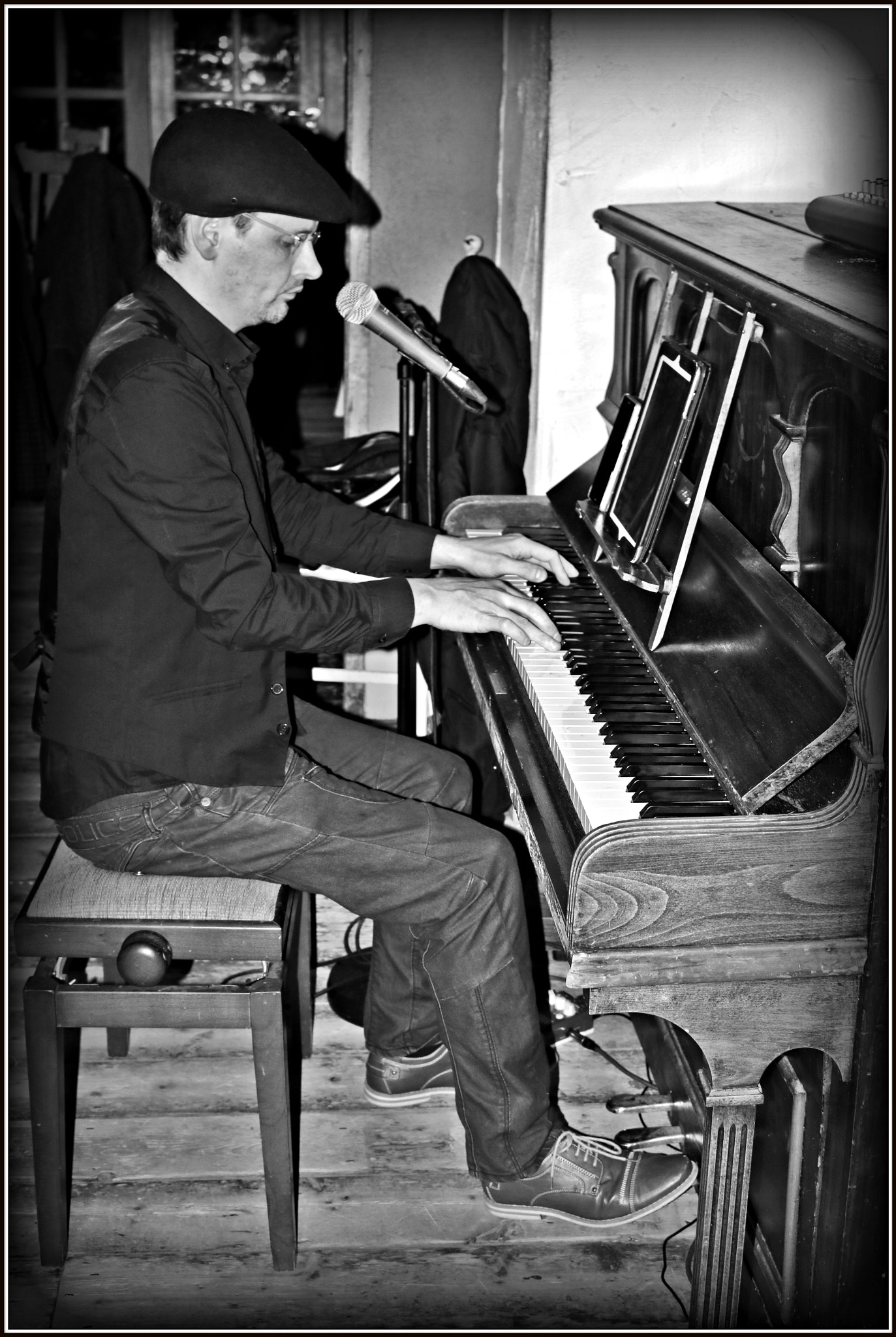 Canon EOS 750D (EOS Rebel T6i / EOS Kiss X8i) sample photo. Nick steed at the botanist alderley edge photography