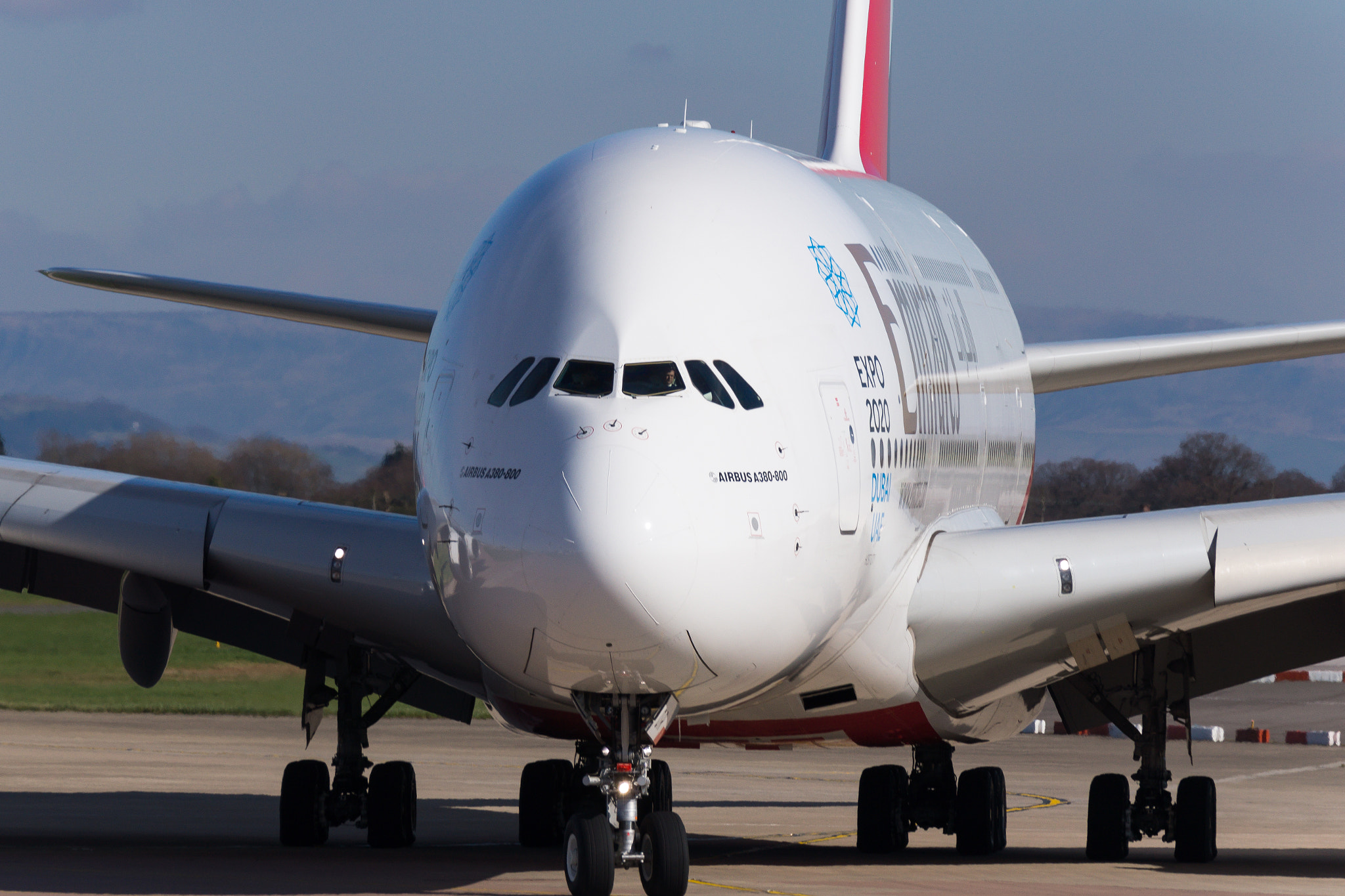 Sony 70-300mm F4.5-5.6 G SSM sample photo. Emirates a380 head on photography