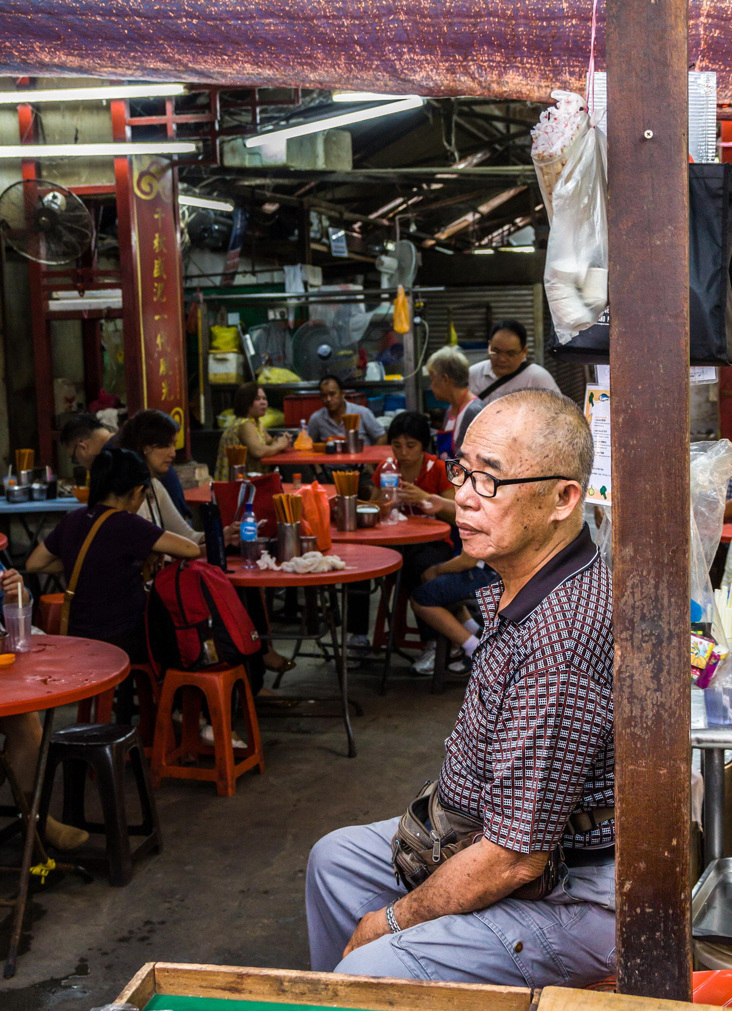 Sigma 17-70mm F2.8-4 DC Macro OS HSM sample photo. Eatery on jalan petaling, kuala lumpur photography