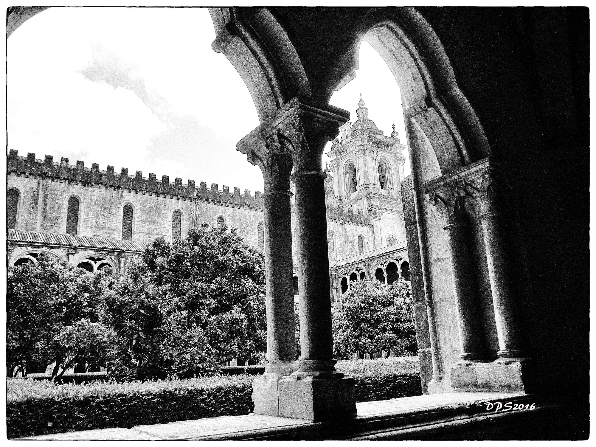 Panasonic DMC-FX100 sample photo. Antico monastero lusitano photography