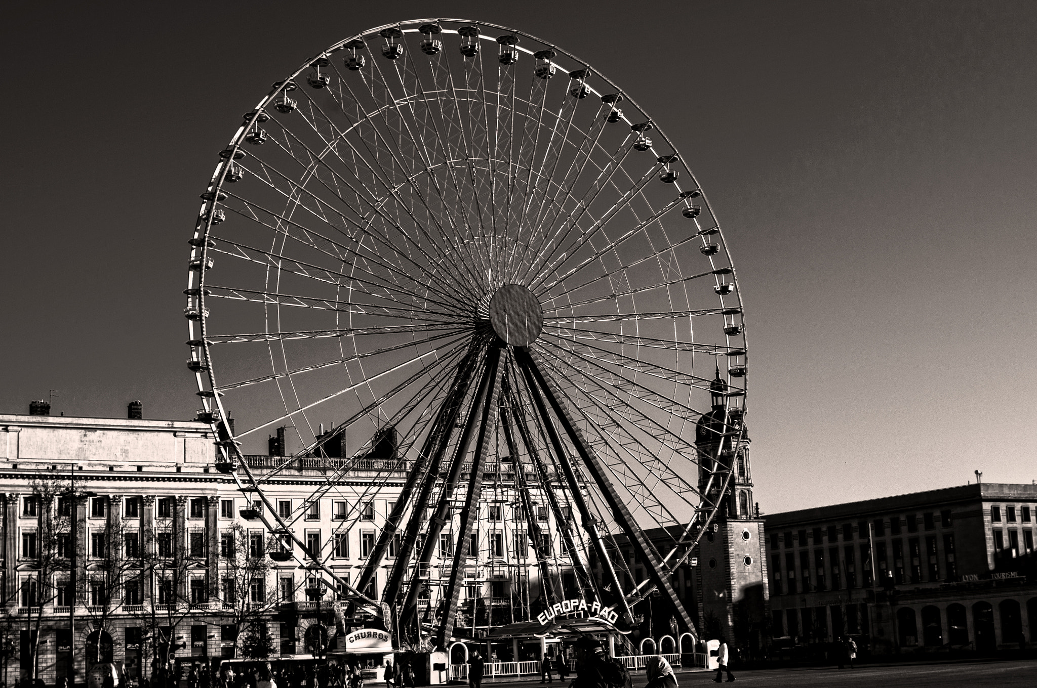 Pentax K-r + Pentax smc DA 35mm F2.4 AL sample photo. Grande roue photography
