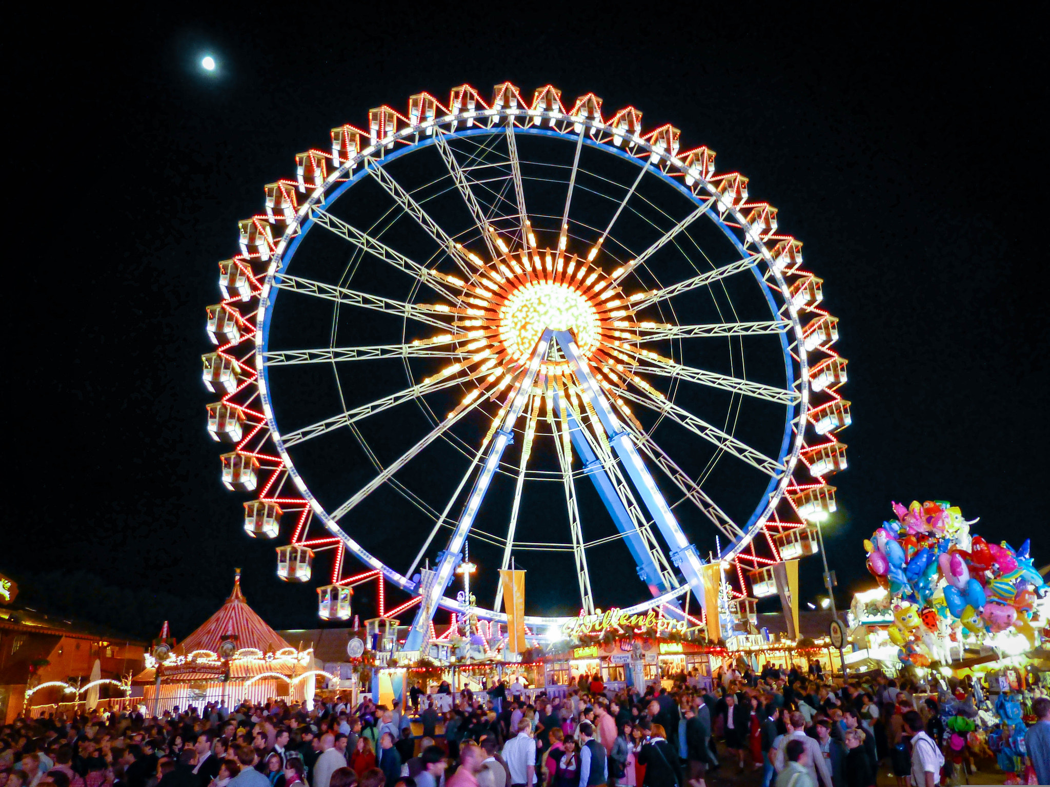 Leica V-Lux 40 sample photo. Ferris wheel, oktoberfest, munich photography