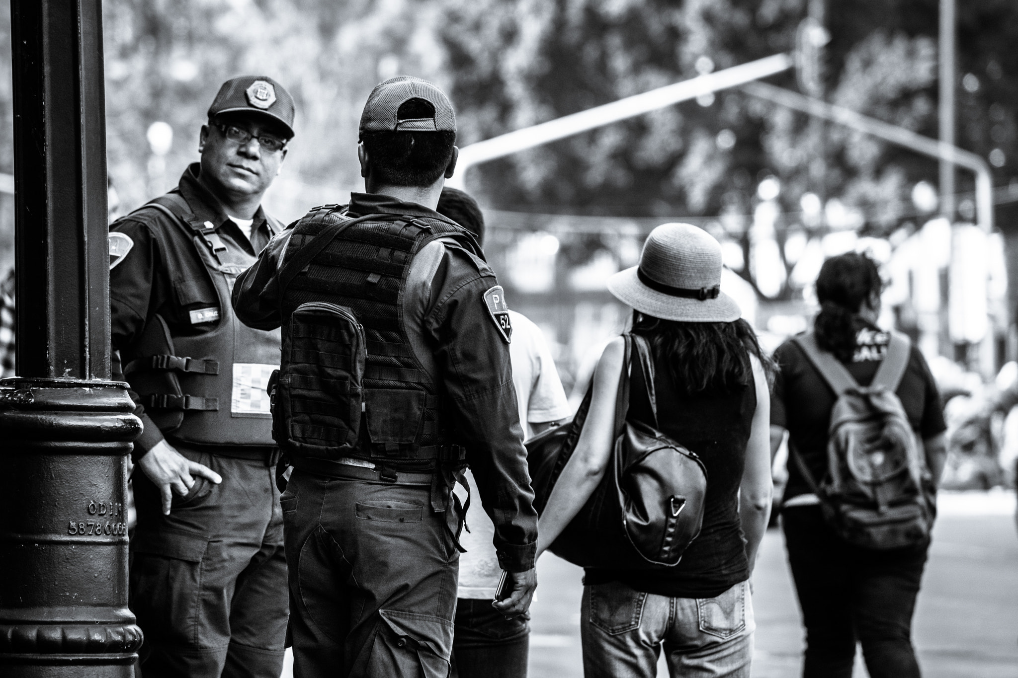 Sony 70-300mm F4.5-5.6 G SSM sample photo. Mexico city police photography