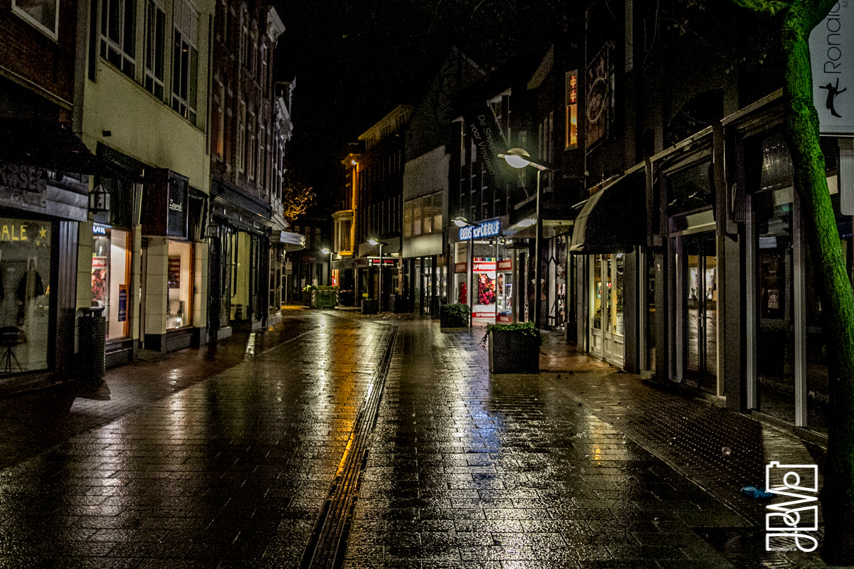 Canon EOS 60D + Sigma 20mm F1.4 DG HSM Art sample photo. Enschede by night photography