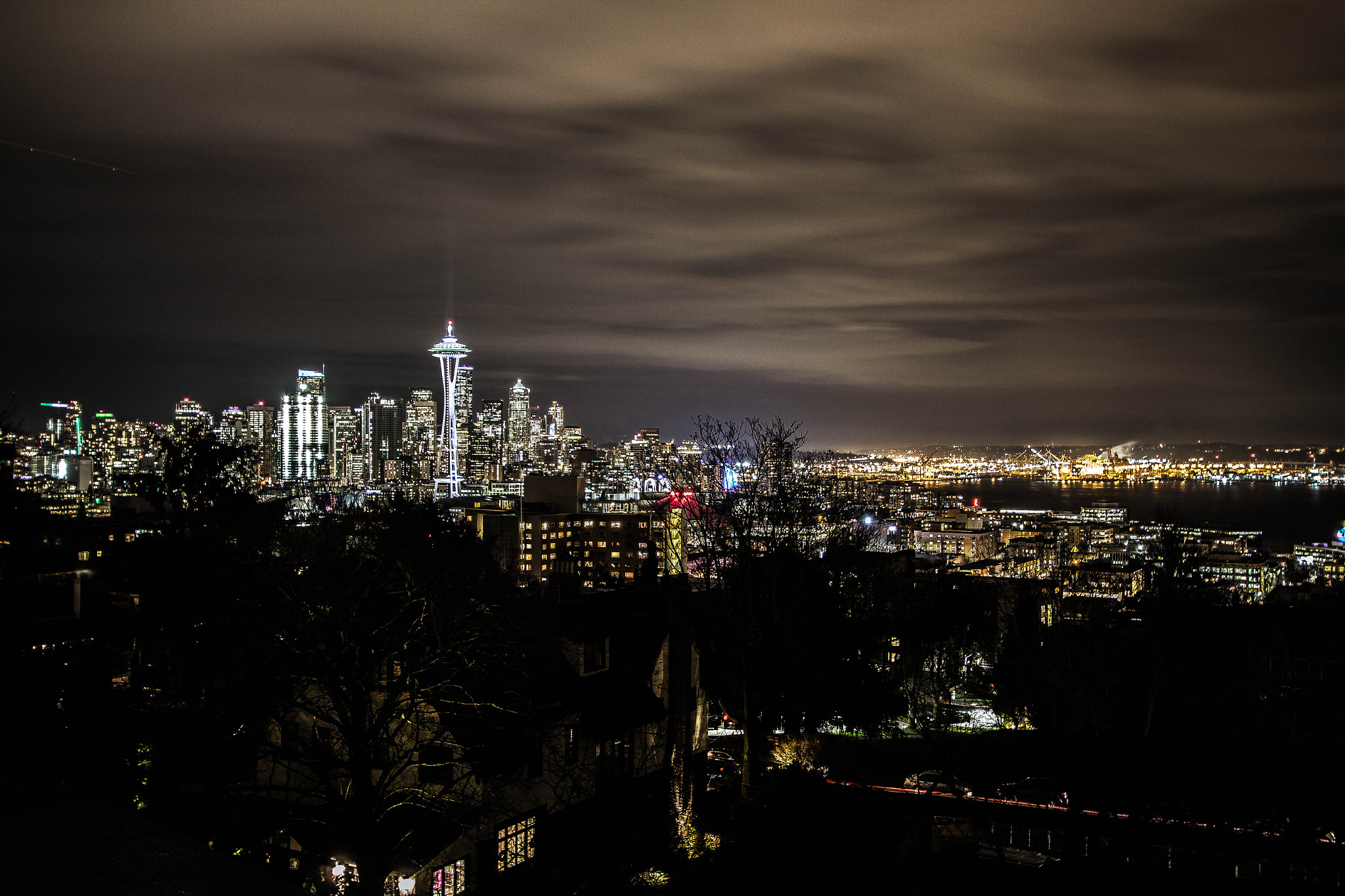 Canon EF-S 10-22mm F3.5-4.5 USM sample photo. Seattle skyline photography