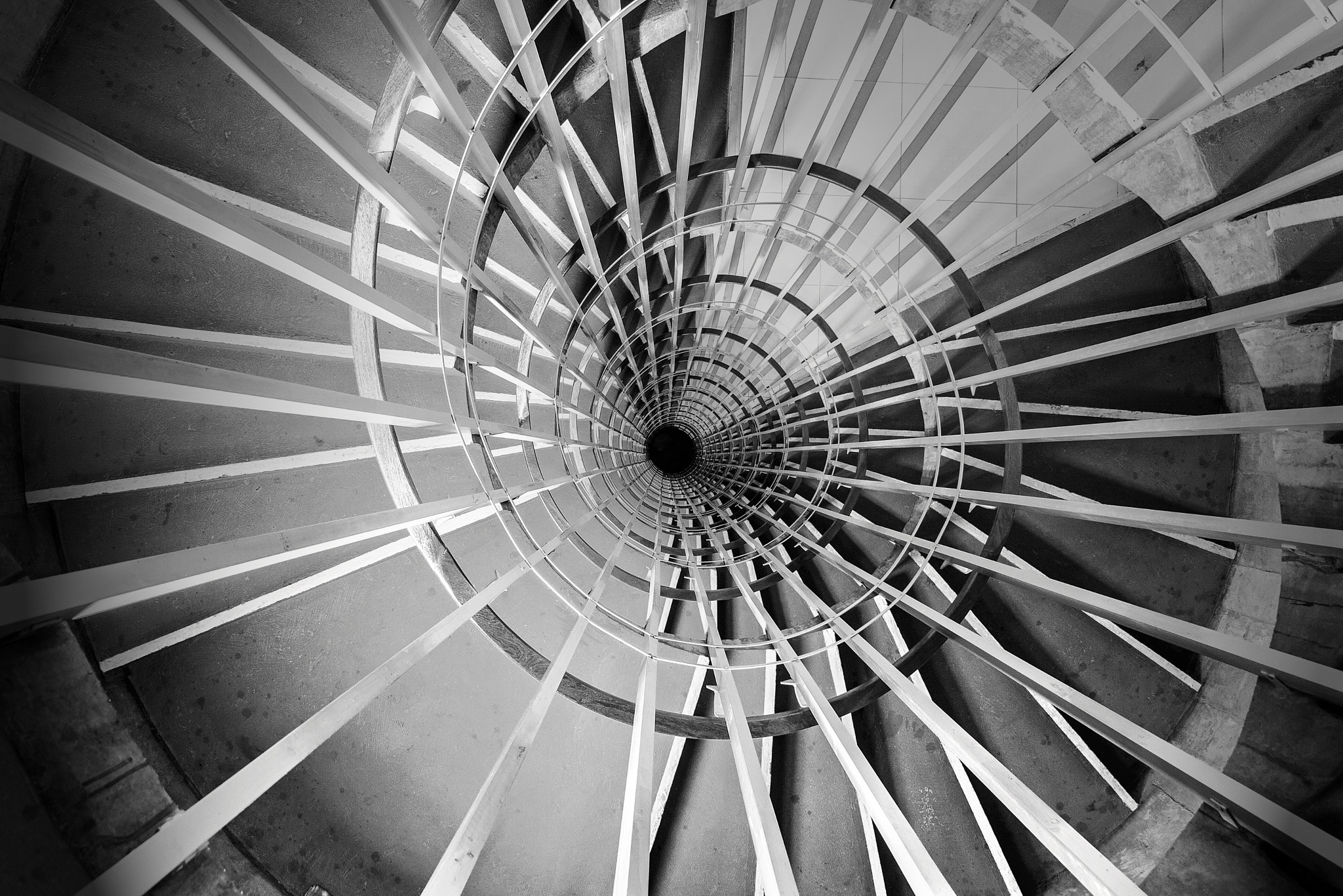 Canon EF-S 18-55mm F3.5-5.6 sample photo. Spirals photography