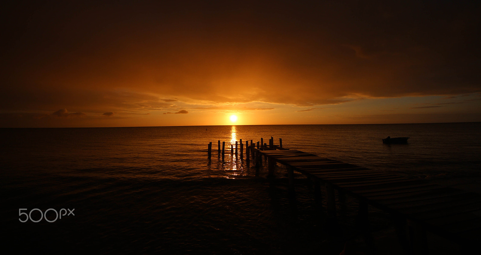 Sigma 8-16mm F4.5-5.6 DC HSM sample photo. Annie's place sunset photography