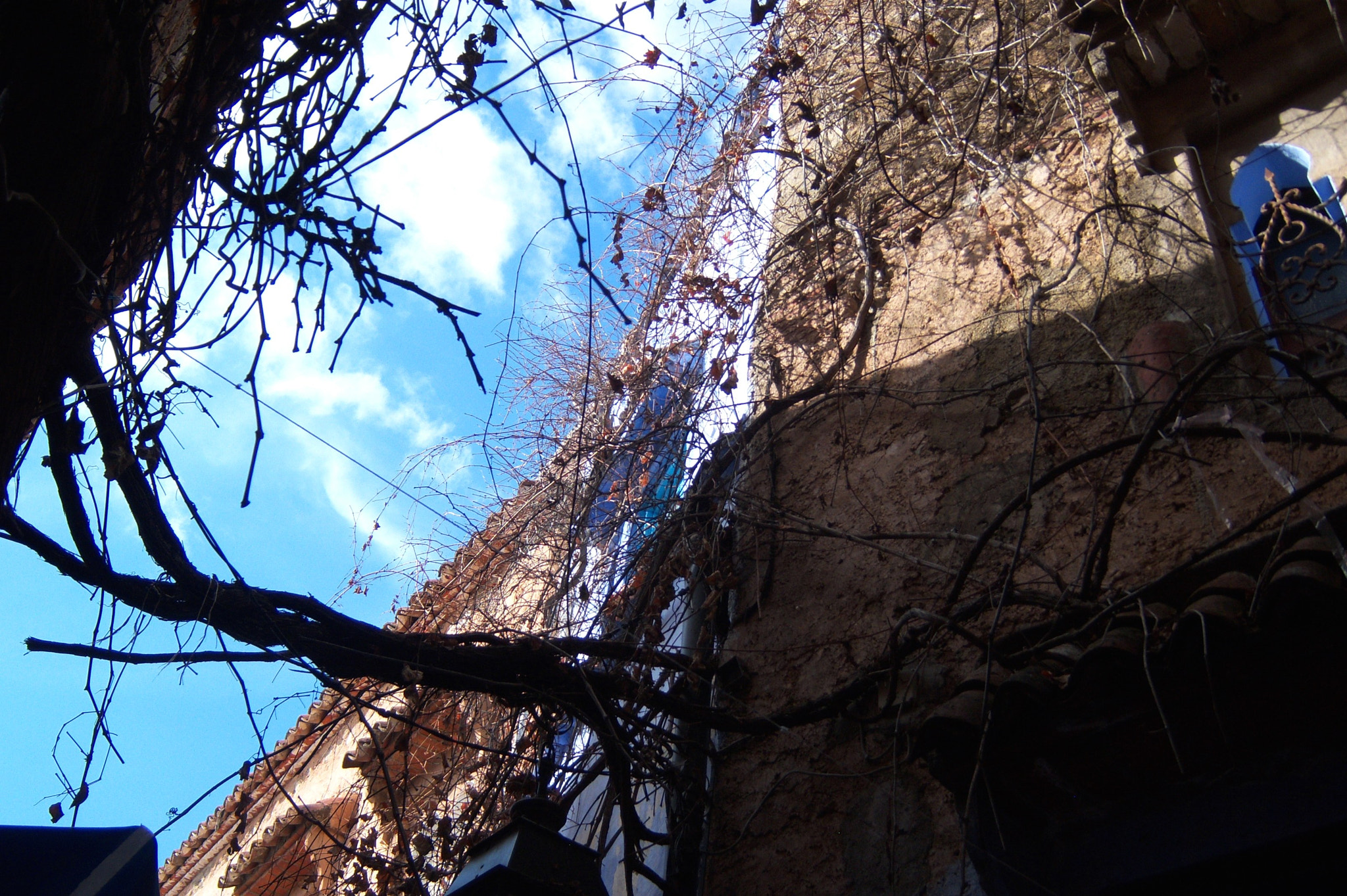 Kodak EASYSHARE V803 ZOOM DIGITAL CAMERA sample photo. Chefchaouen in winter photography