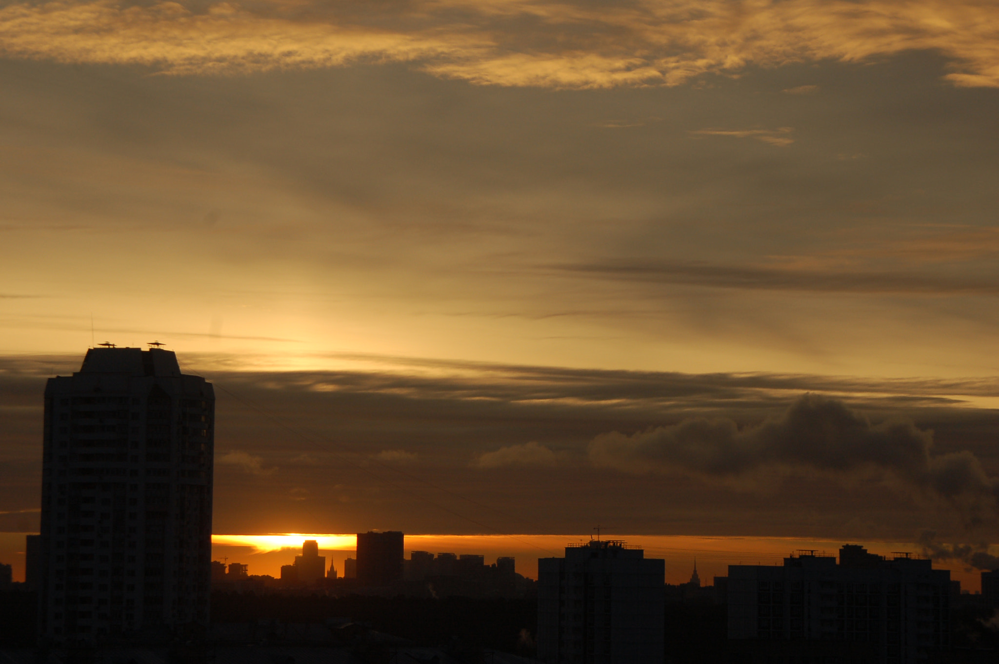 Sigma 35-80mm F4-5.6 sample photo. Восход над городом photography