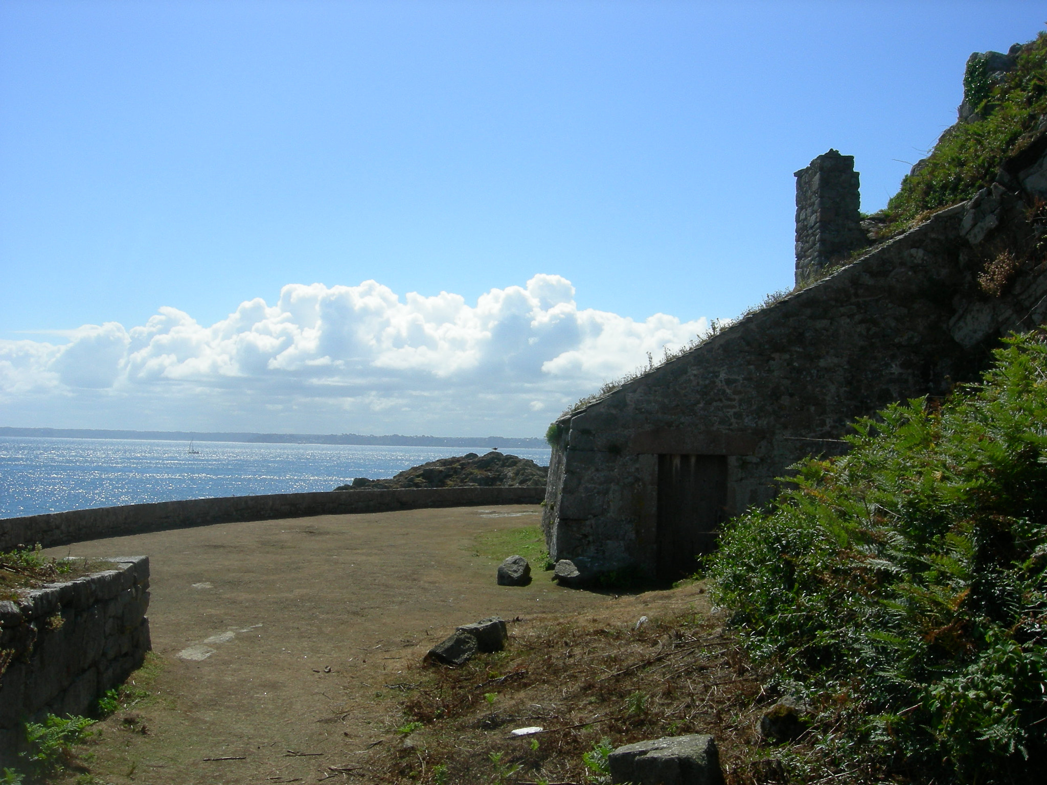 Nikon COOLPIX P2 sample photo. Les sept iles photography