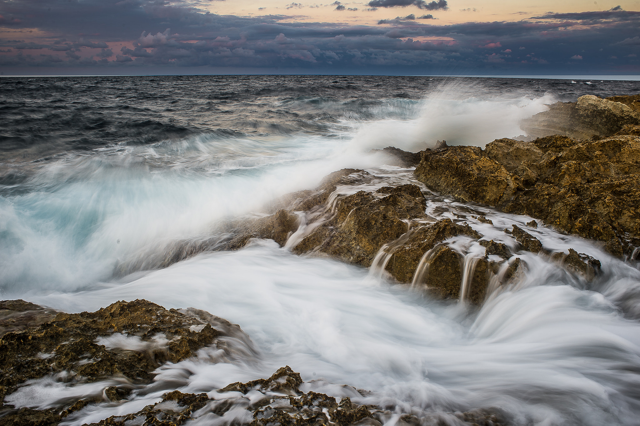 Nikon Df + AF Nikkor 28mm f/2.8 sample photo. Feel the ocean photography