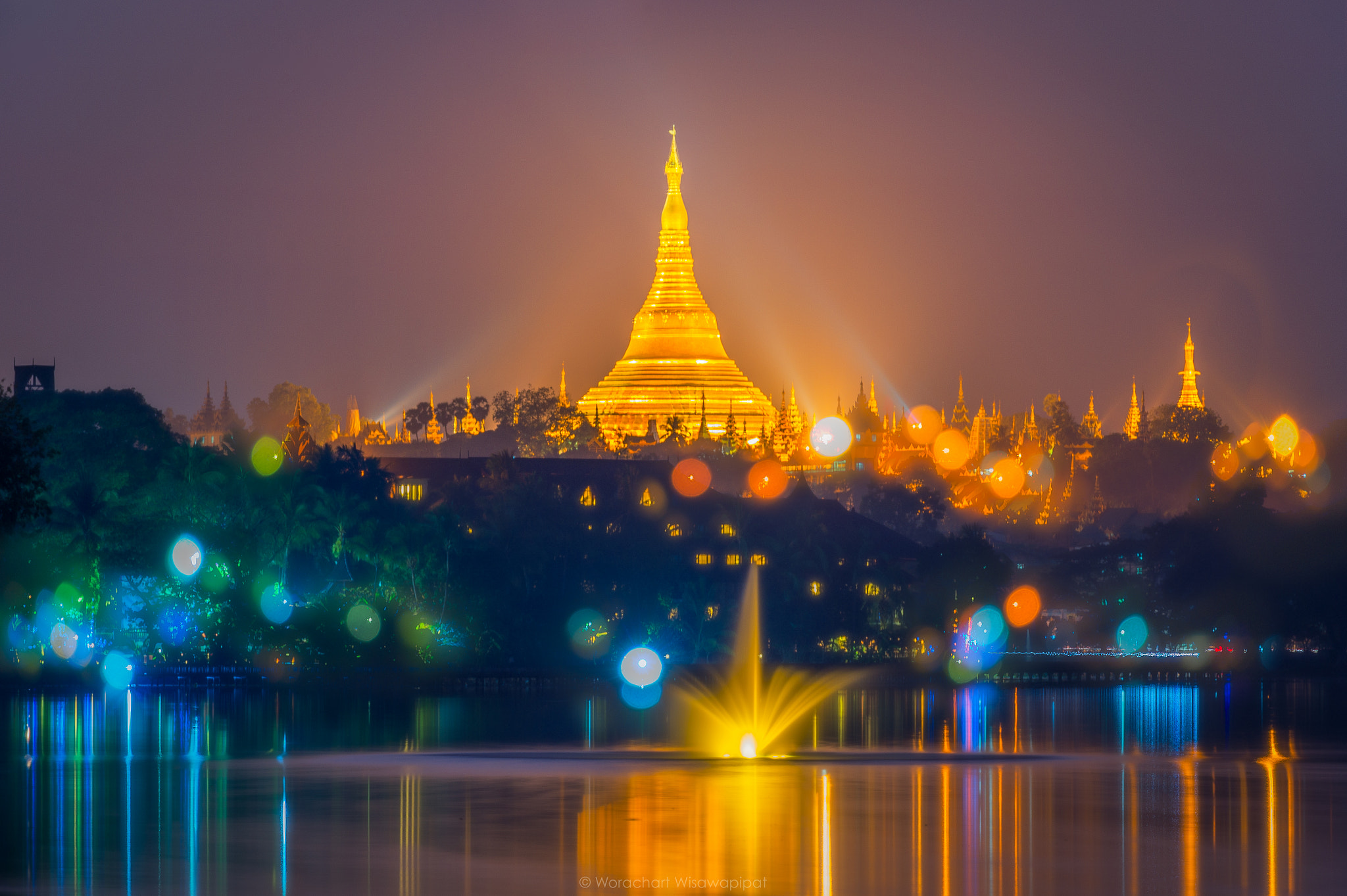 Nikon AF-S Nikkor 70-200mm F4G ED VR sample photo. Shwedagon pagoda photography