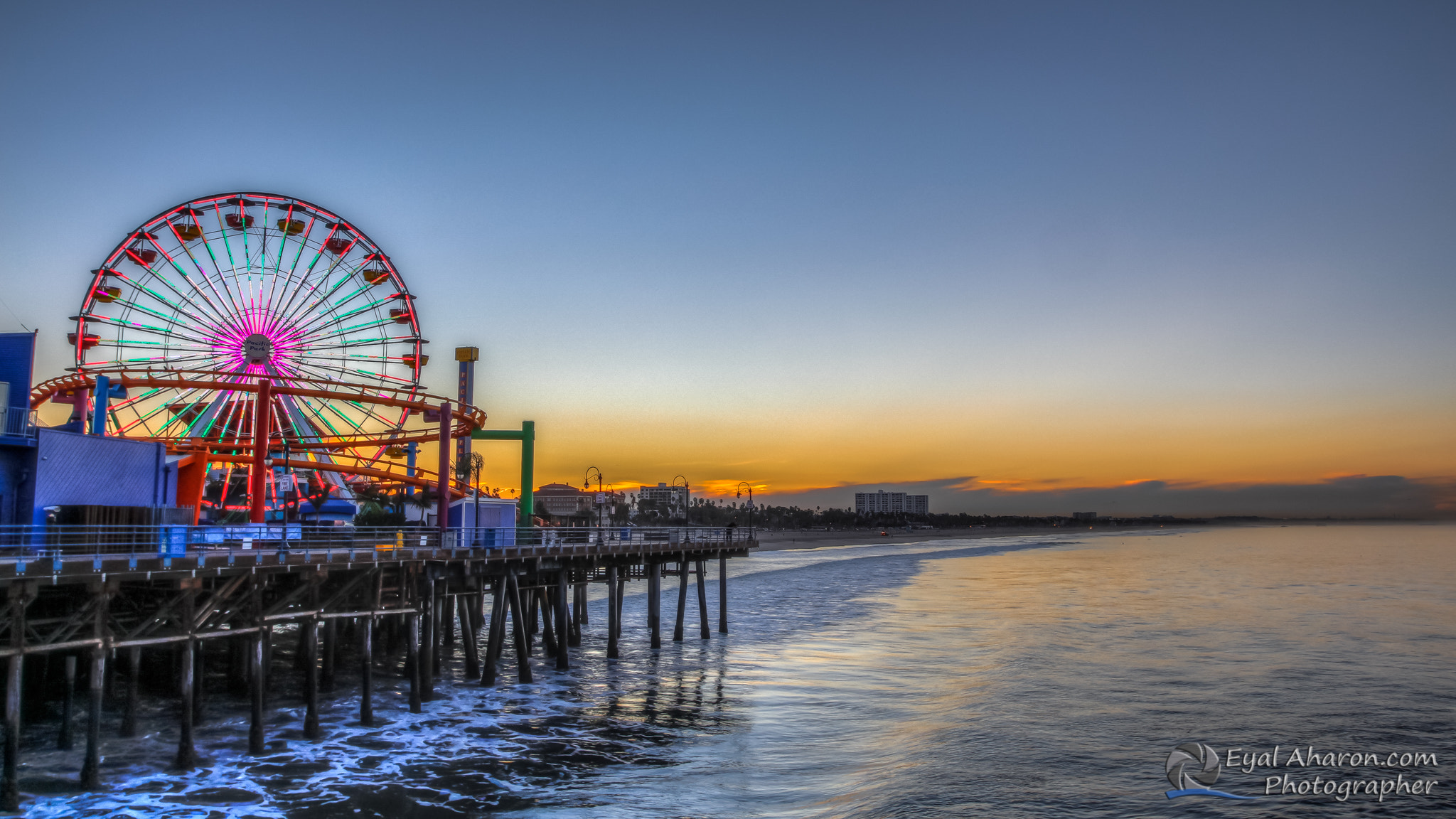Canon EF 16-35mm F2.8L II USM sample photo. Santa monica sunrise photography