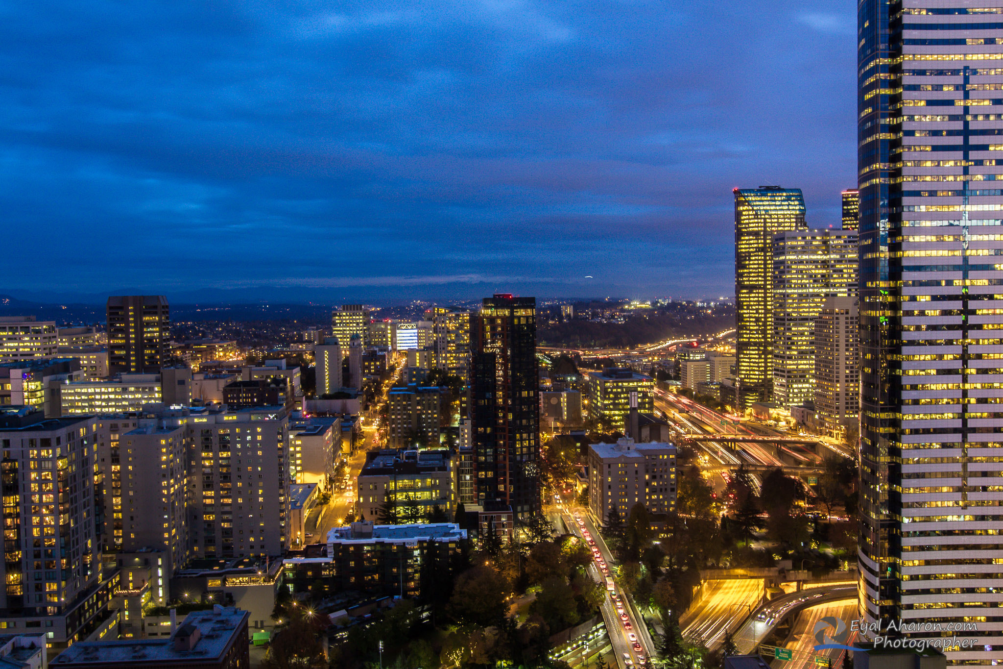 Canon EF 16-35mm F2.8L II USM sample photo. Seatle nov hdr photography