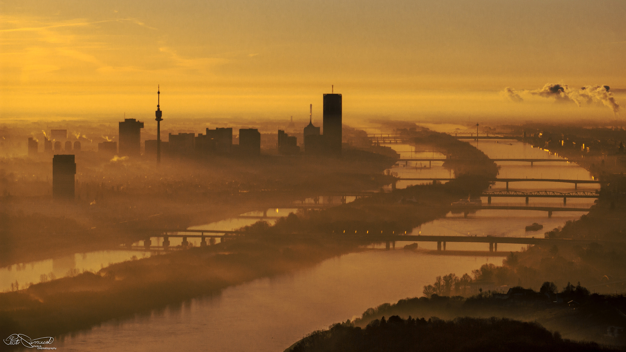 Canon EF 55-200mm F4.5-5.6 II USM sample photo. Vienna awoke to life. photography