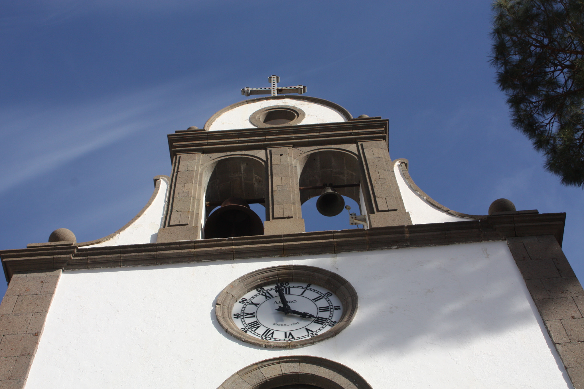 Canon EF 28-105mm f/3.5-4.5 USM sample photo. The clock of church in san partalome photography