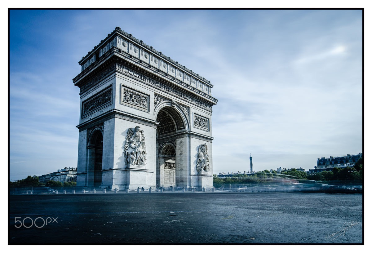 Sigma 12-24mm F4.5-5.6 EX DG Aspherical HSM sample photo. Arc de triomphe by day photography