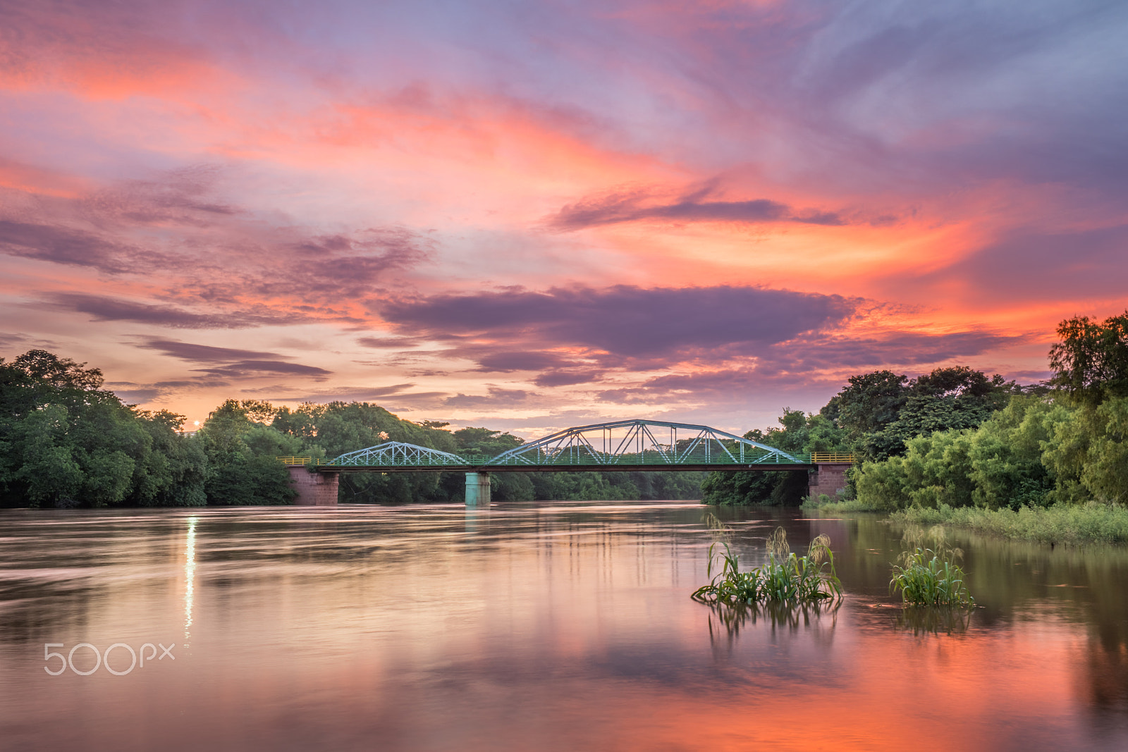 Samsung NX500 + Samsung NX 20mm F2.8 Pancake sample photo. Dawn on old bridge, aquidauana photography