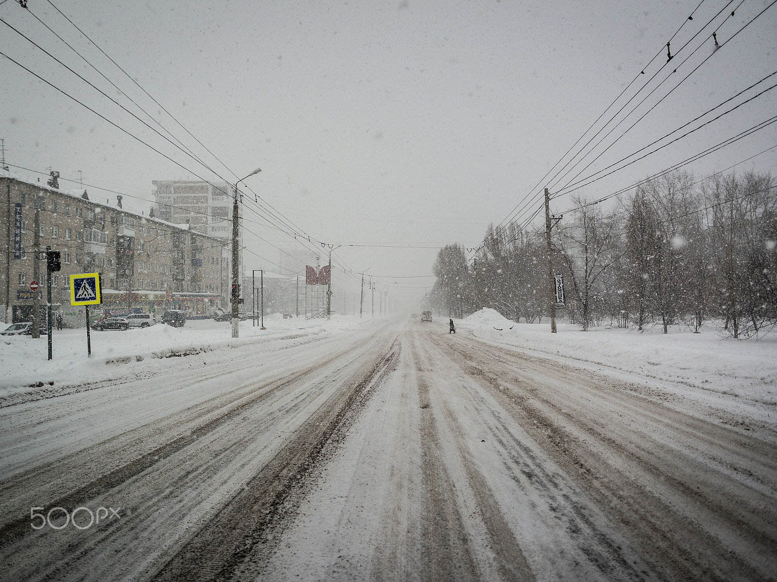 Samsung NX1000 + Samsung NX 16mm F2.4 Pancake sample photo. Very snowy in city photography