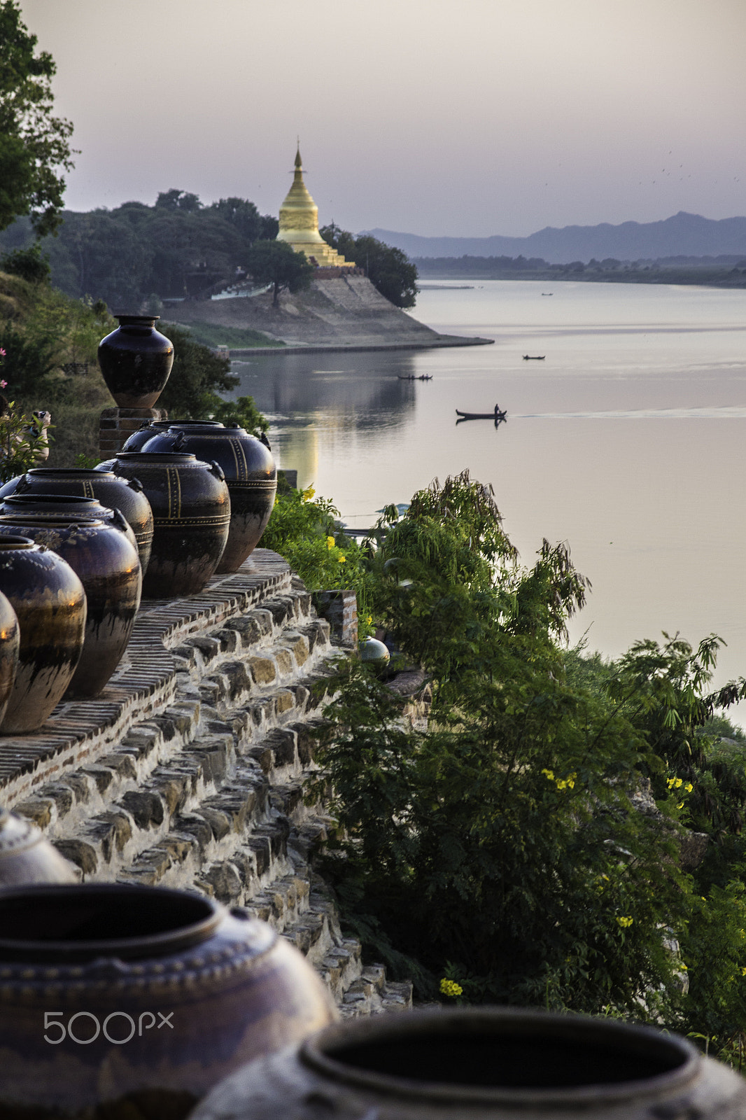 Sigma 17-70mm F2.8-4 DC Macro OS HSM sample photo. Sunset on the irrawaddy river photography