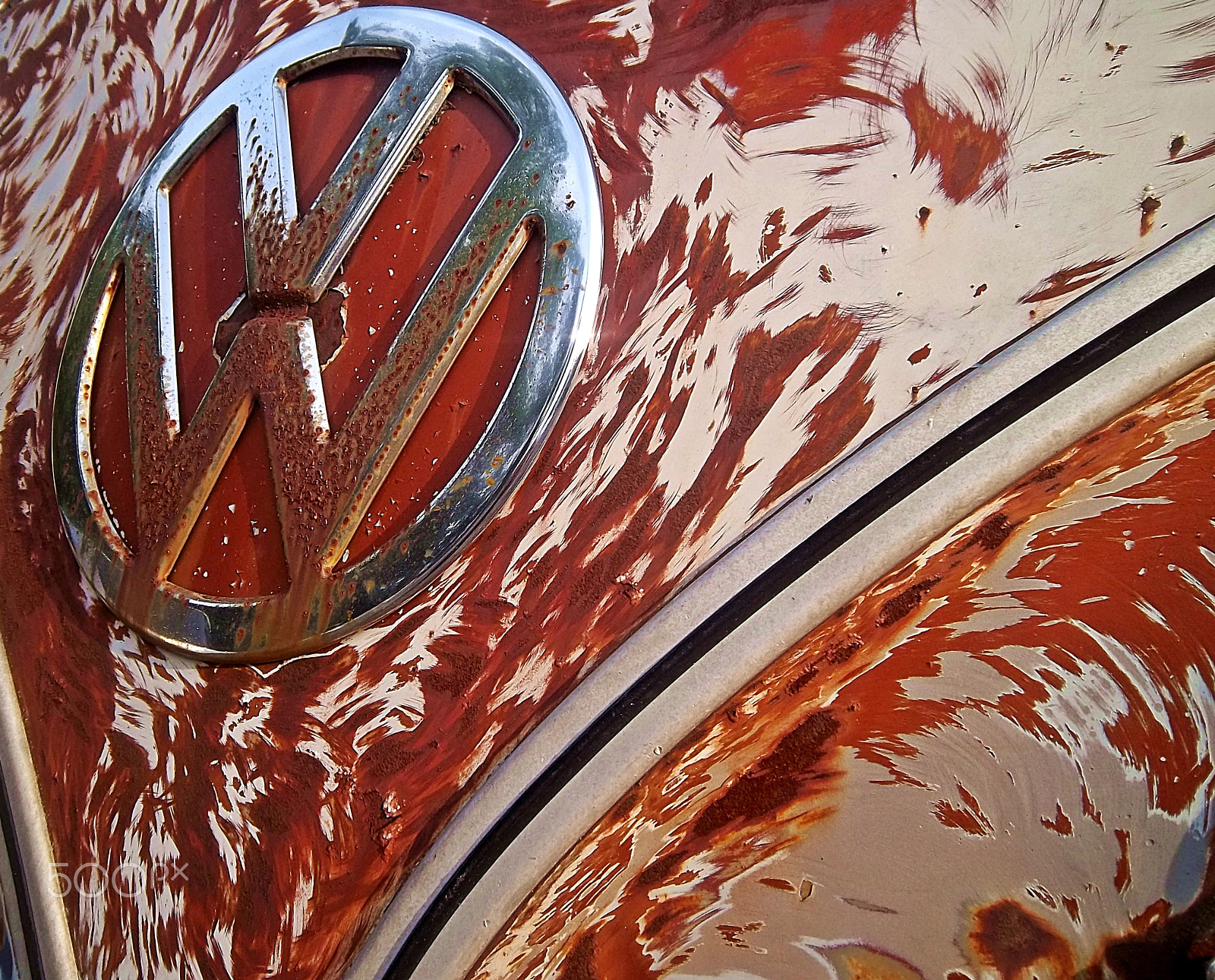 Kodak EASYSHARE M575 DIGITAL CAMERA sample photo. 1960's vw bus hood emblem photography