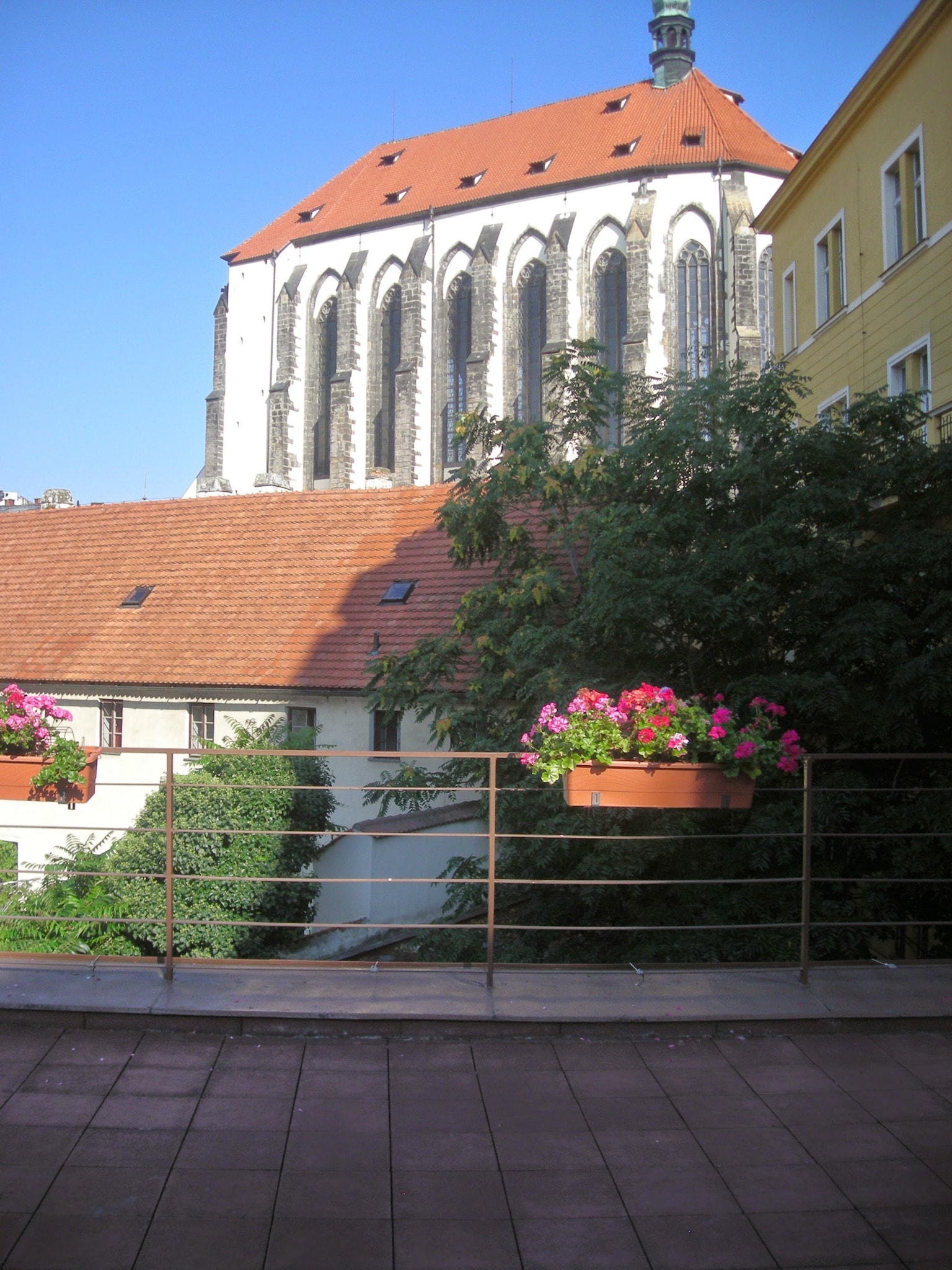 Nikon COOLPIX L12 sample photo. Prague photography