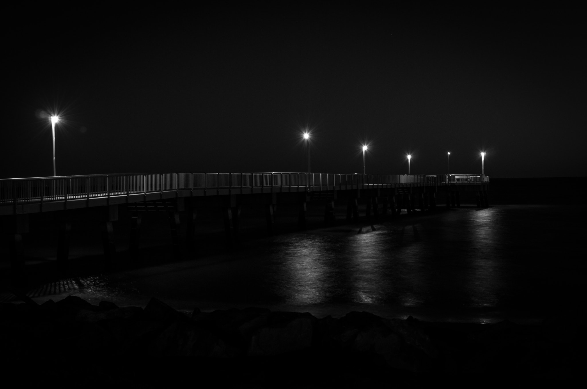 Nikon AF Nikkor 24-85mm F2.8-4D IF sample photo. Woodland beach pier at dawn photography