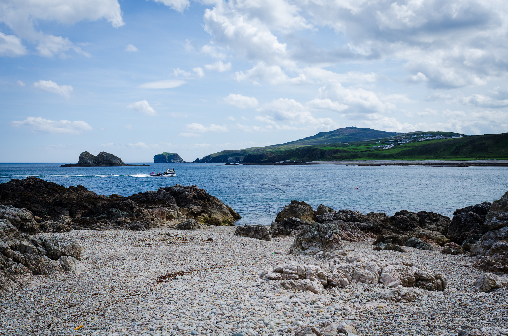 Nikon D7000 + Nikon AF Nikkor 24mm F2.8D sample photo. Near malin head, most northern point of ireland photography