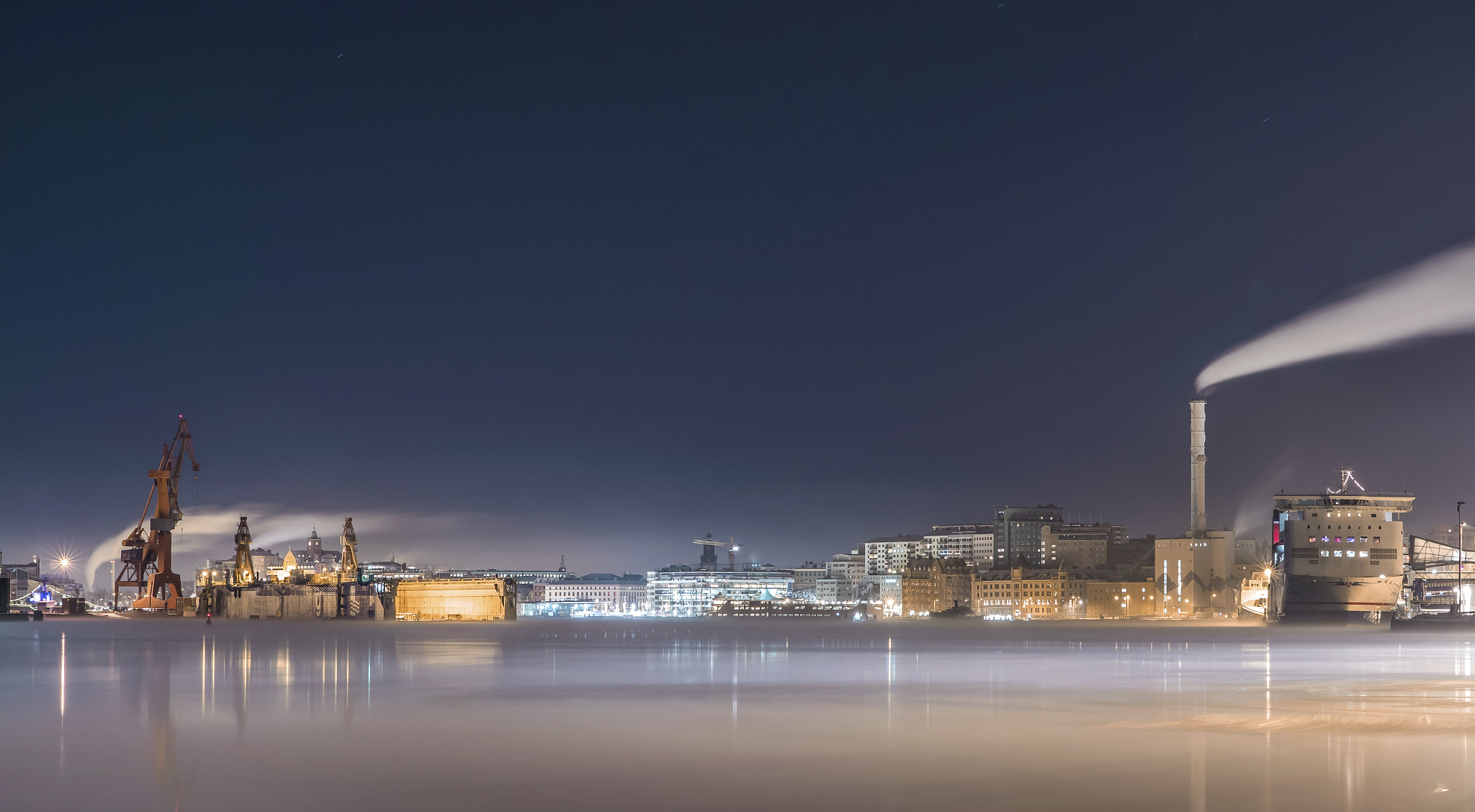 Panasonic Leica DG Nocticron 42.5mm F1.2 ASPH OIS sample photo. Foggy night at port photography