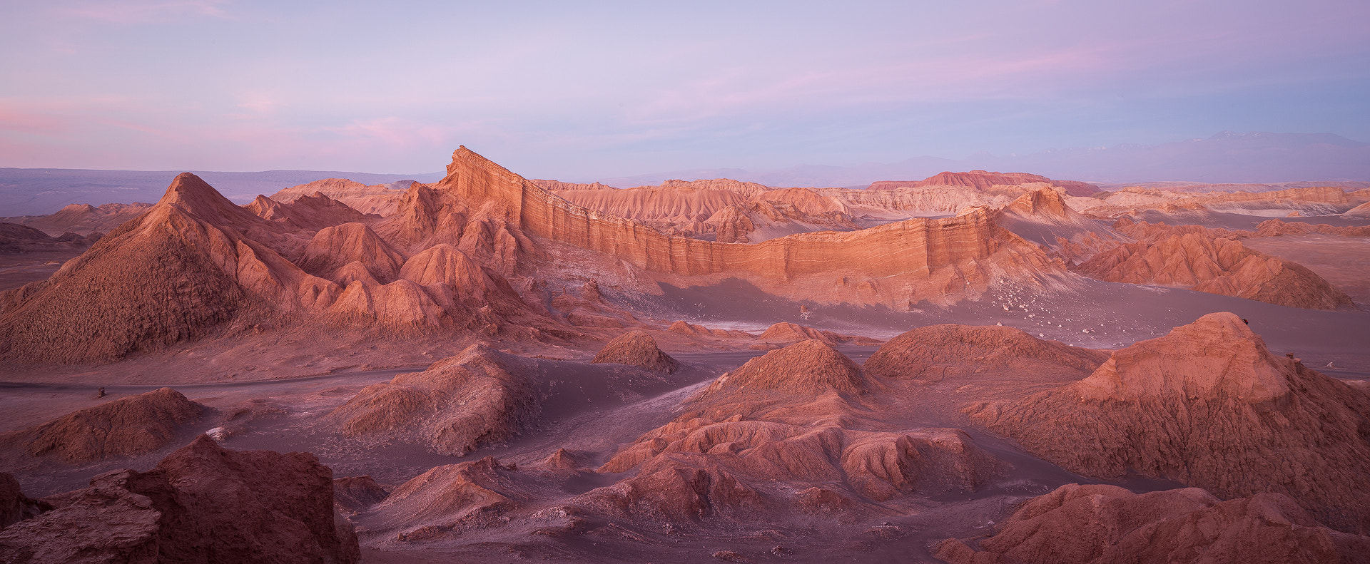 Canon EOS-1Ds Mark III + Canon TS-E 24.0mm f/3.5 L II sample photo. Valle de la luna photography