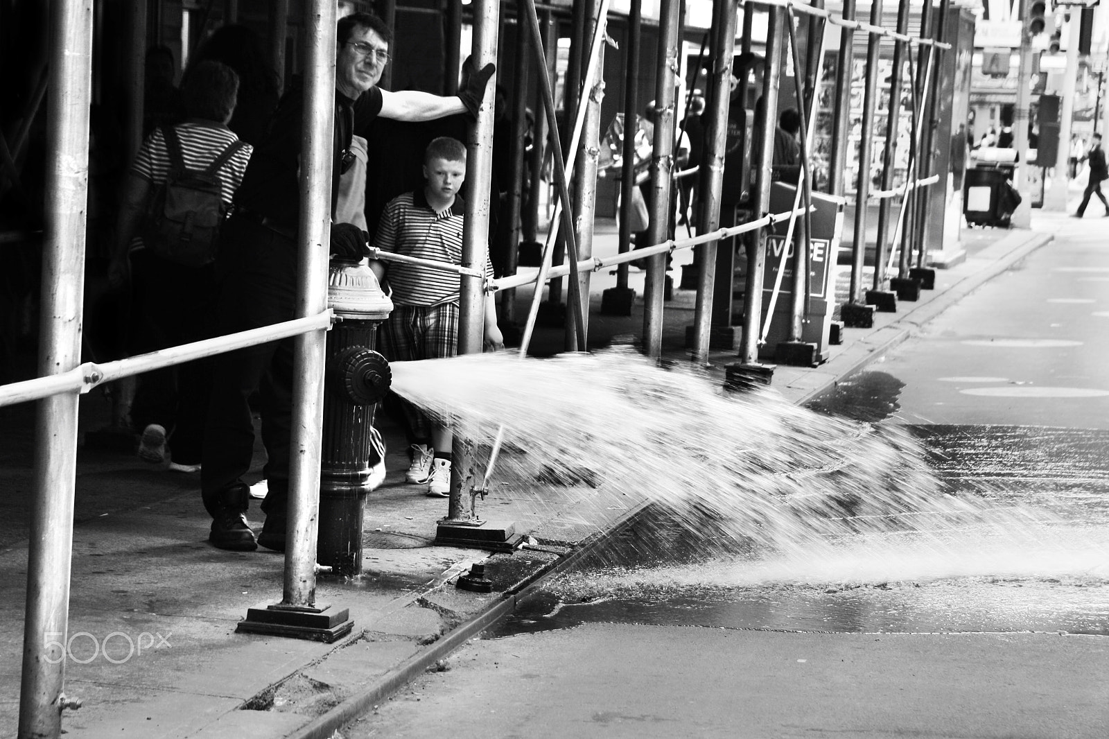 Canon EOS 1000D (EOS Digital Rebel XS / EOS Kiss F) sample photo. Hydrant photography