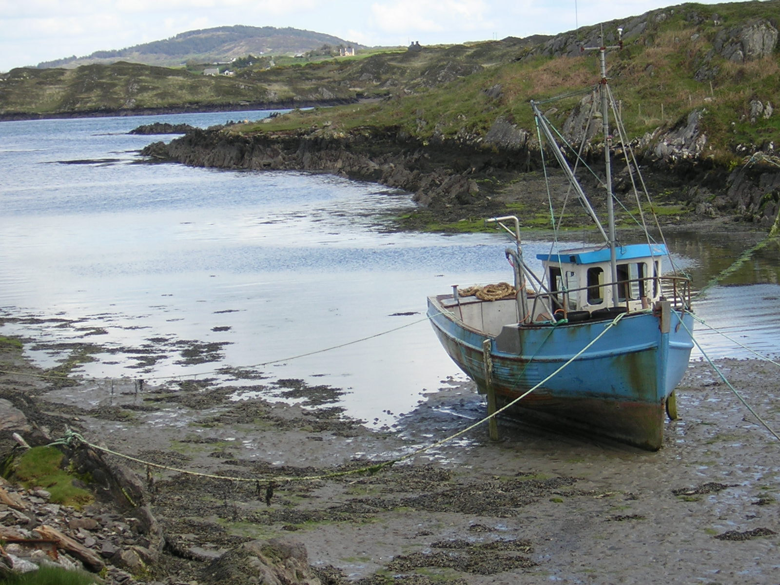 Nikon E2100 sample photo. Tide out tied up photography