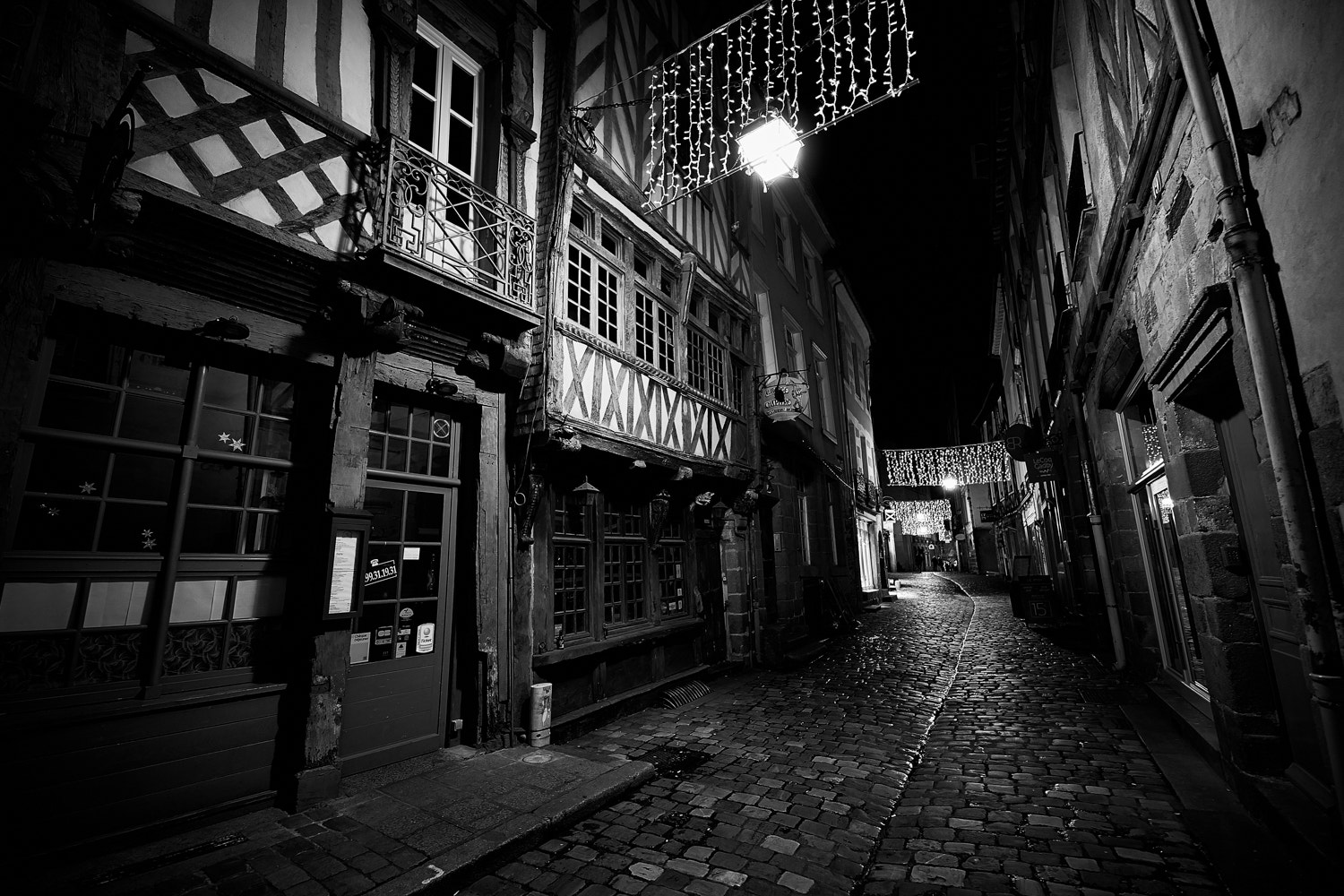 Canon EOS 6D + Tamron SP 15-30mm F2.8 Di VC USD sample photo. 2/52 - the old streets of rennes photography