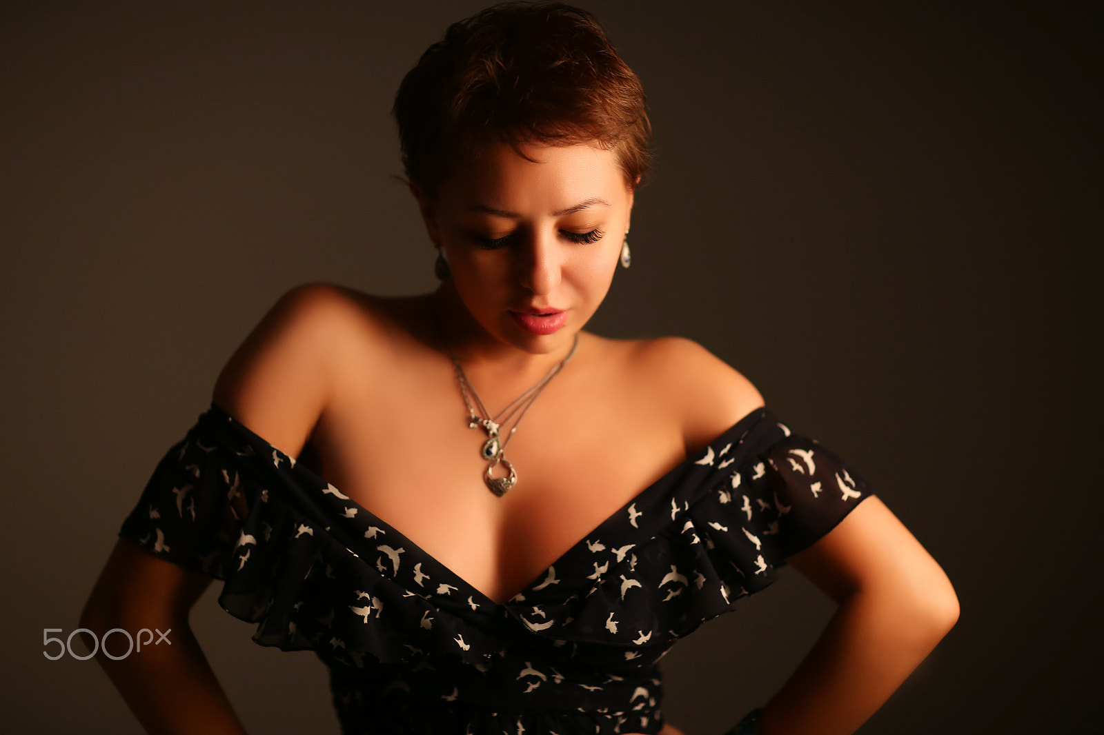 Canon EOS 6D + Canon EF 85mm F1.2 sample photo. Attitude photography