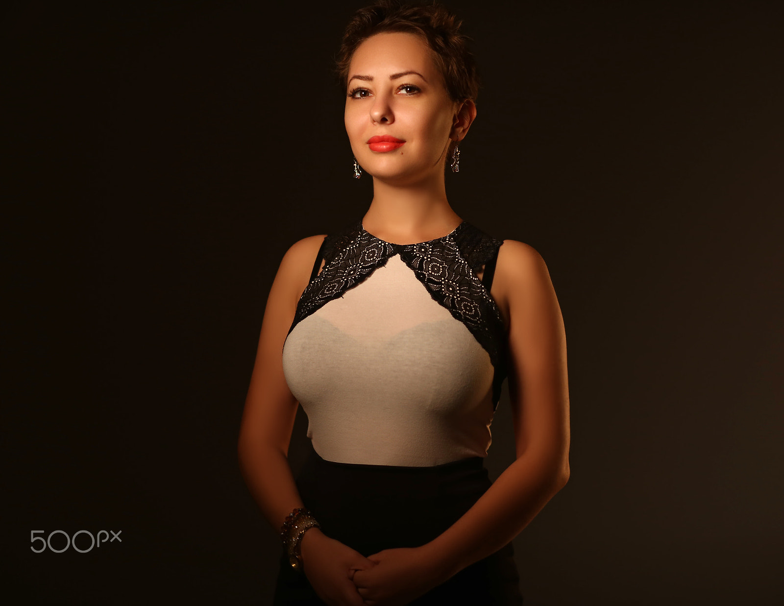 Canon EOS 6D + Canon EF 85mm F1.2 sample photo. Maria photography