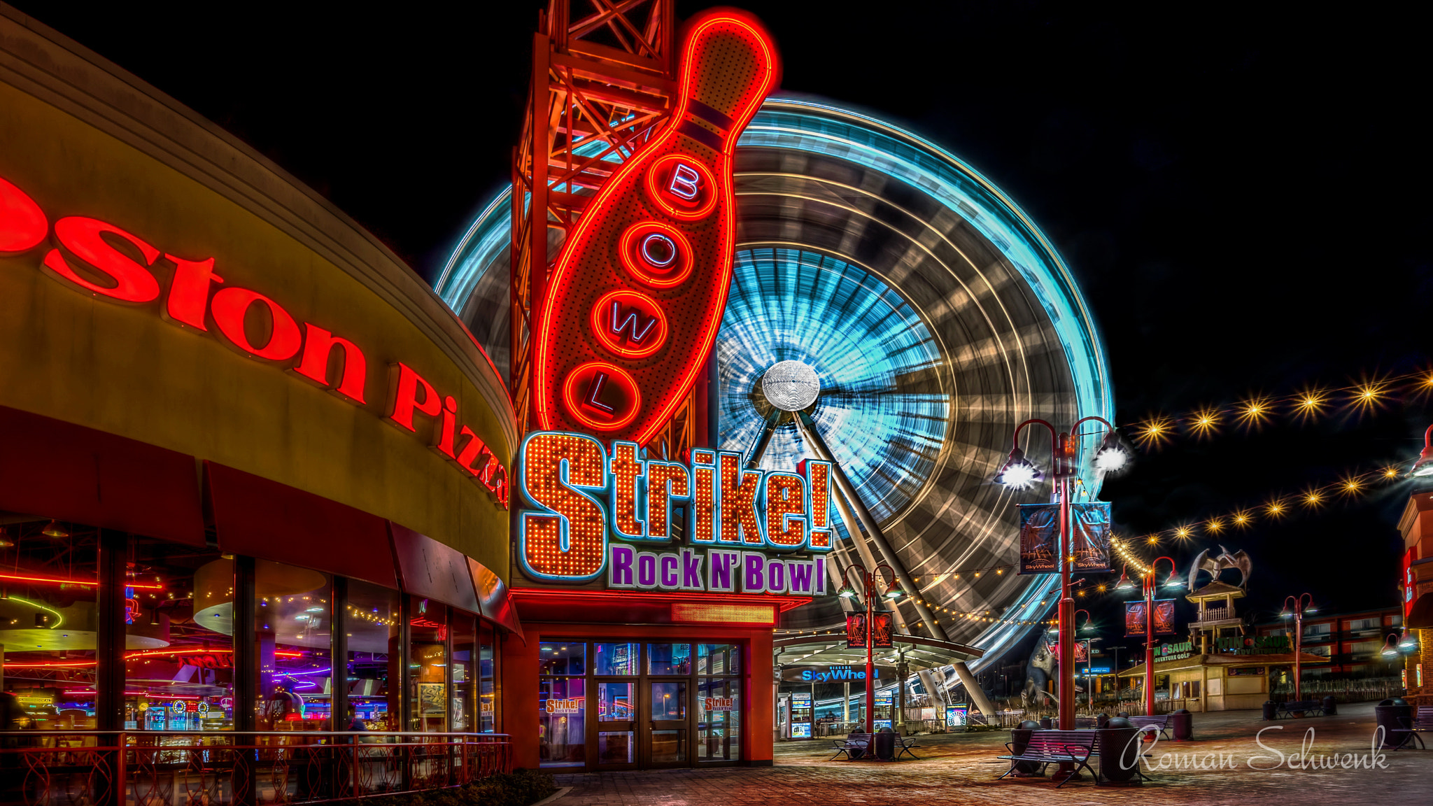 Sony a7R + Sony E 10-18mm F4 OSS sample photo. Amusement park photography
