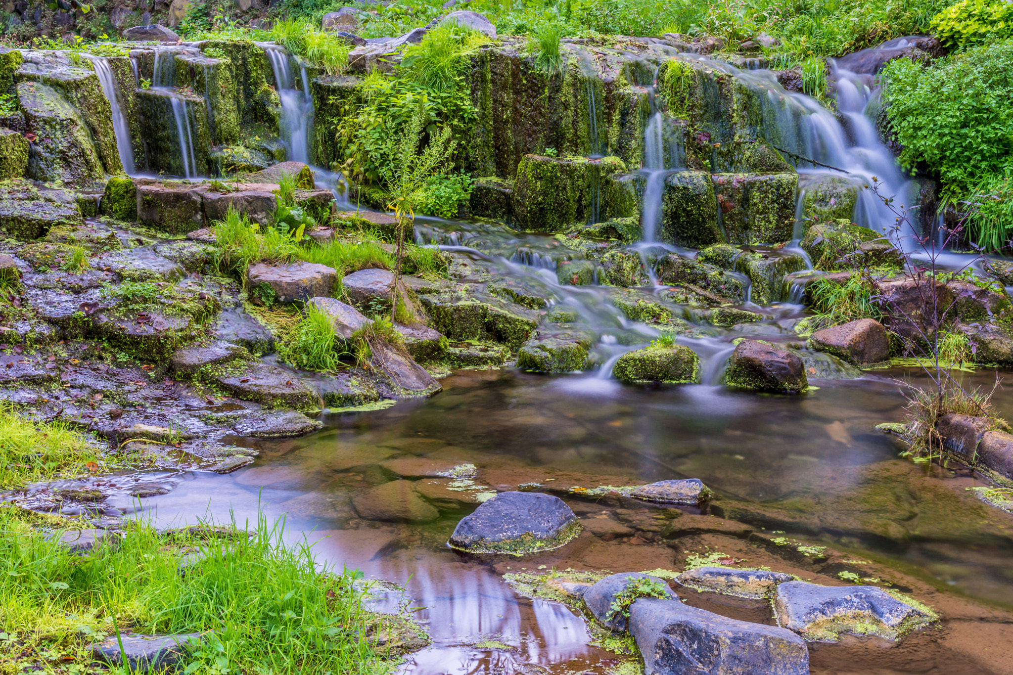 Nikon AF-S Nikkor 18-35mm F3.5-4.5G ED sample photo. Water is fall photography