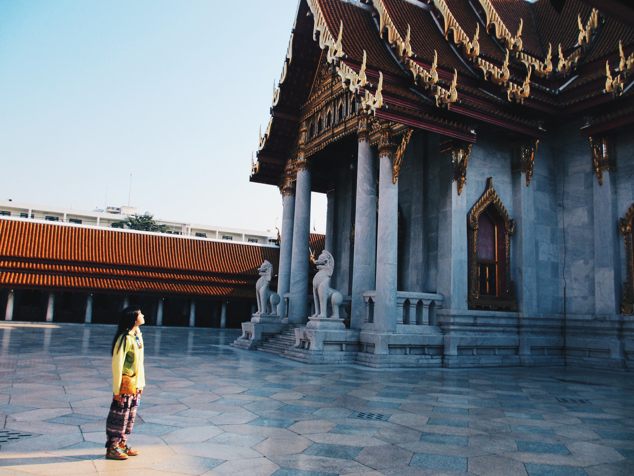 Canon PowerShot ELPH 310 HS (IXUS 230 HS / IXY 600F) sample photo. {1/27/16, thailand} marble temple photography