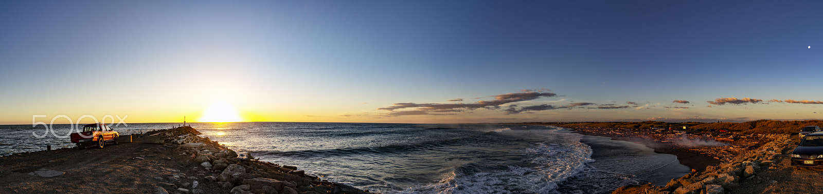 Canon EF 8-15mm F4L Fisheye USM sample photo. North mole sunset pano photography