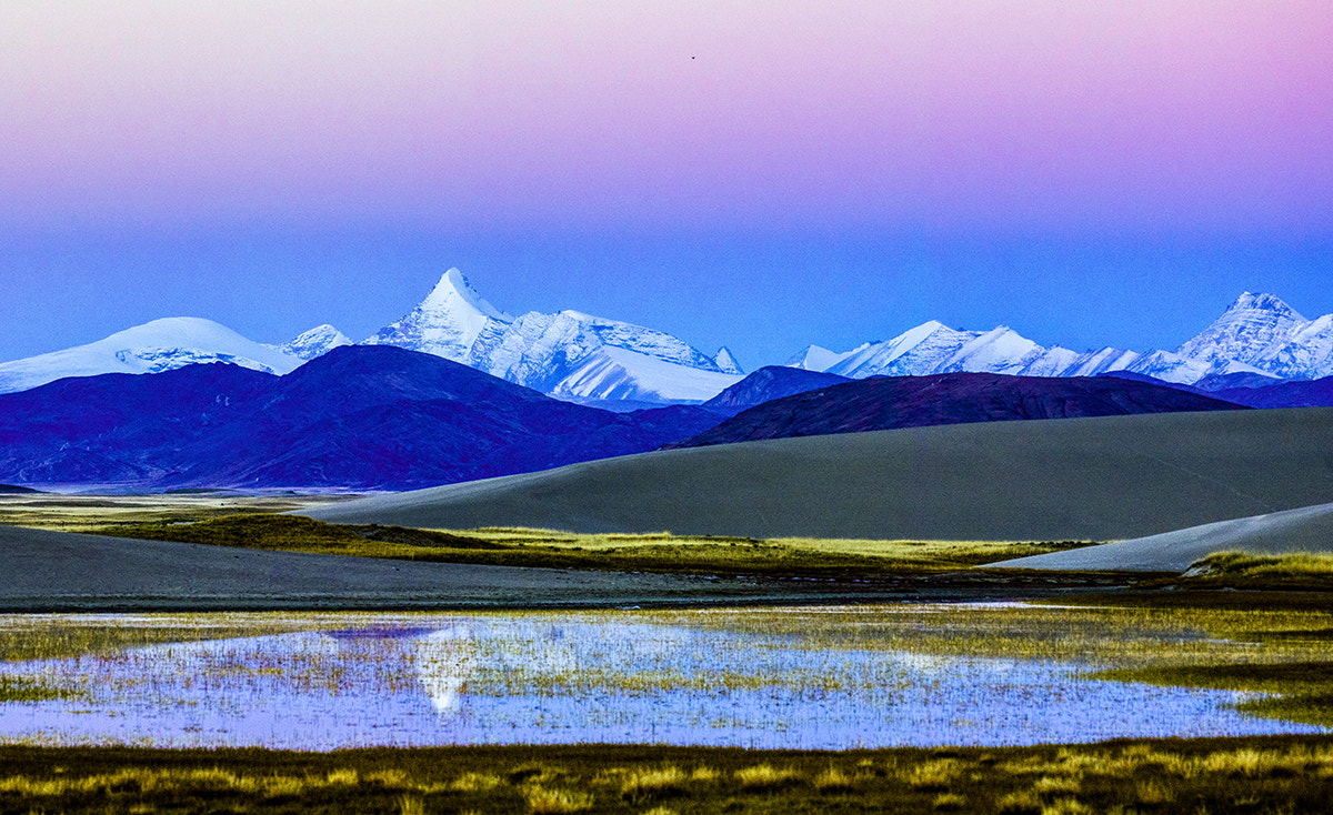 Phase One IQ260 + Schmeider LS 240mm f/4.5 sample photo. Sunraise in tibet lake photography