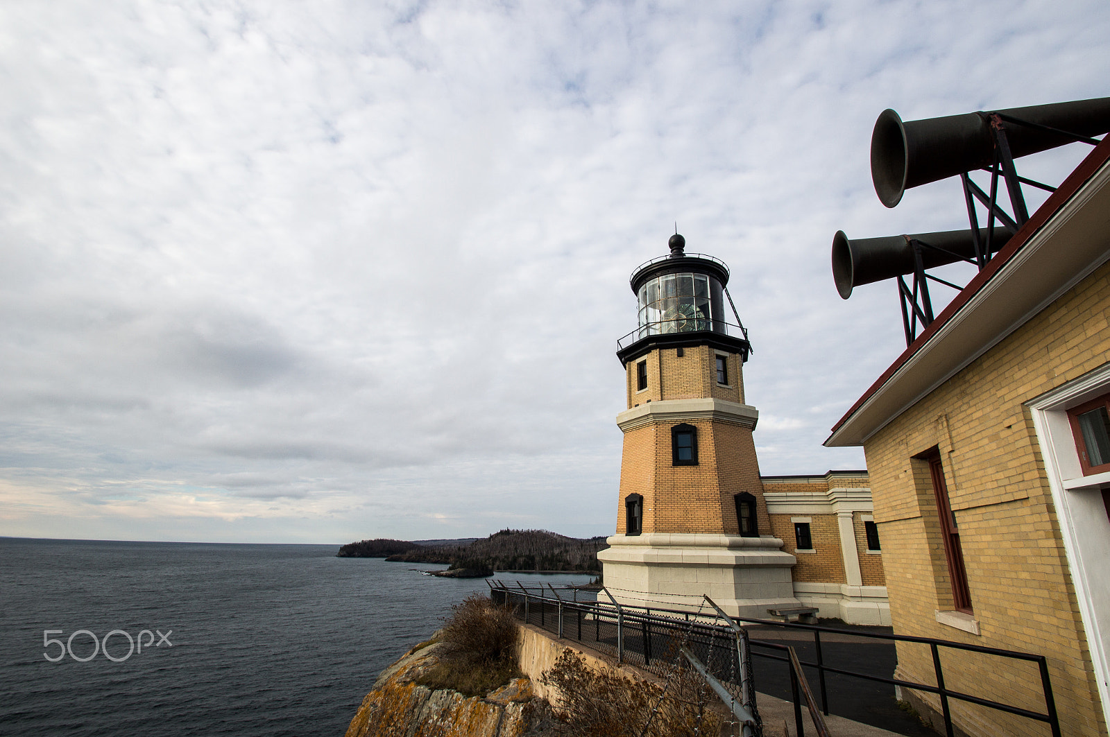 Sony SLT-A57 sample photo. Split rock lighthouse overlooking lake superior photography