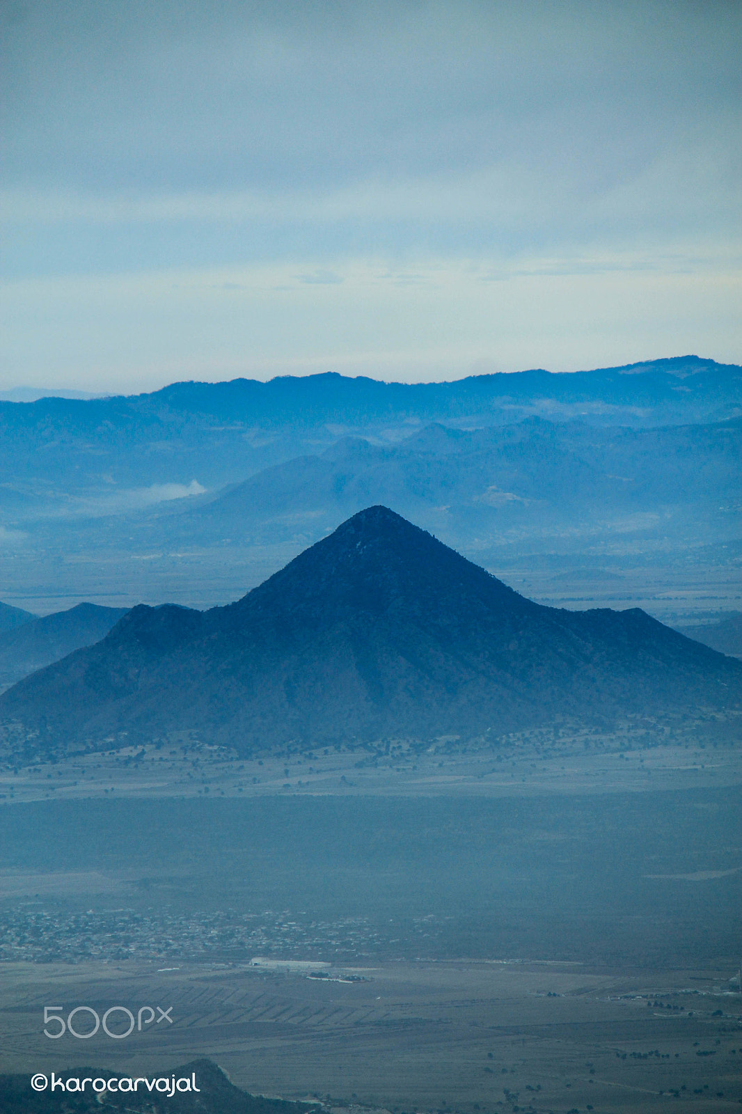 Canon EF-S 18-200mm F3.5-5.6 IS sample photo. El pizarro photography