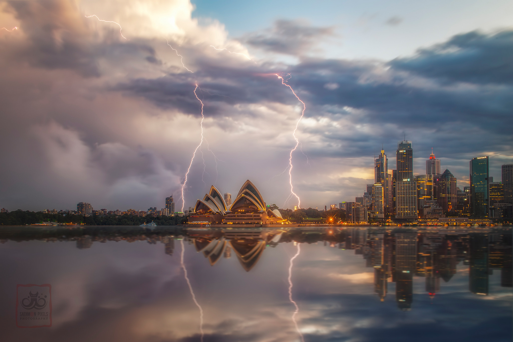 Canon EOS 6D + ZEISS Distagon T* 35mm F2 sample photo. Sydney thunderstorm photography