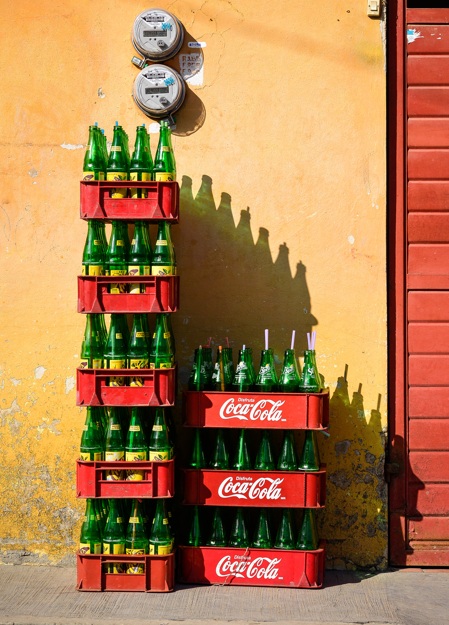 AF Zoom-Nikkor 28-70mm f/3.5-4.5D sample photo. Bottles on mexican street photography