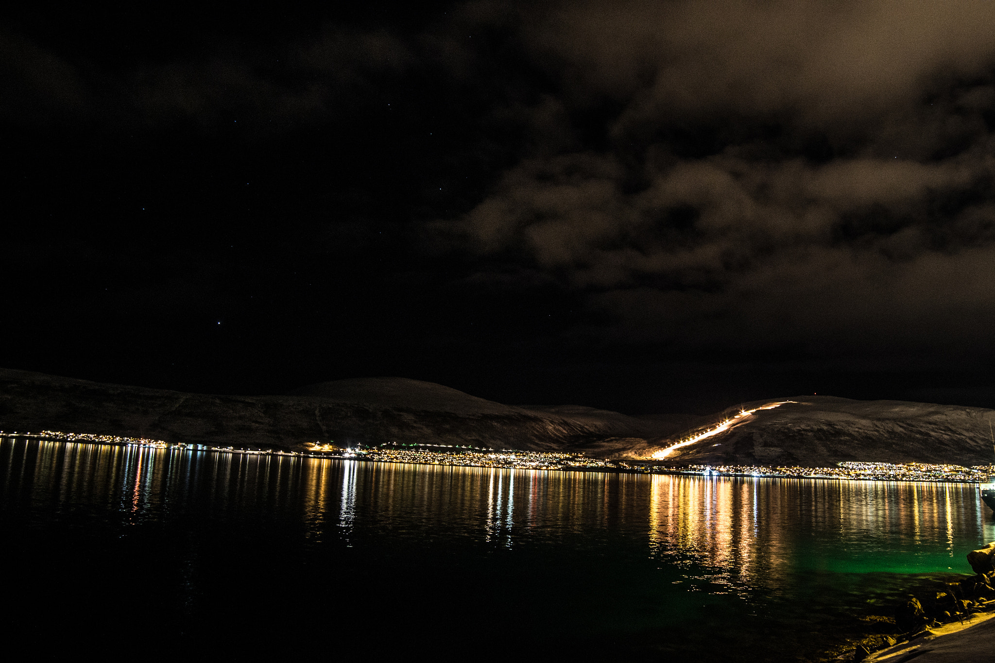 Samyang 14mm F2.8 ED AS IF UMC sample photo. Kroken in tromsø photography