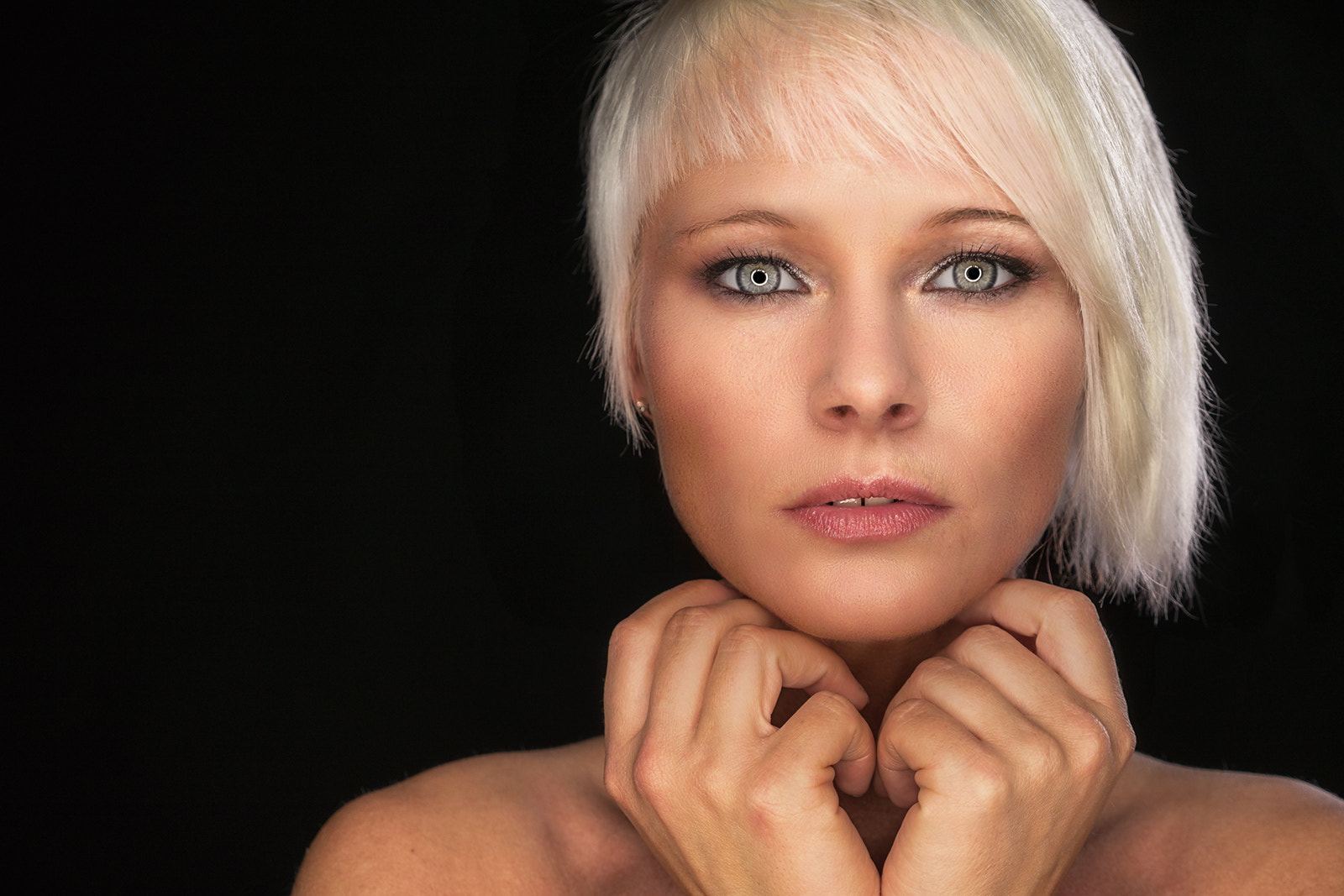 Panasonic Lumix DMC-GH2 sample photo. Ring light photography