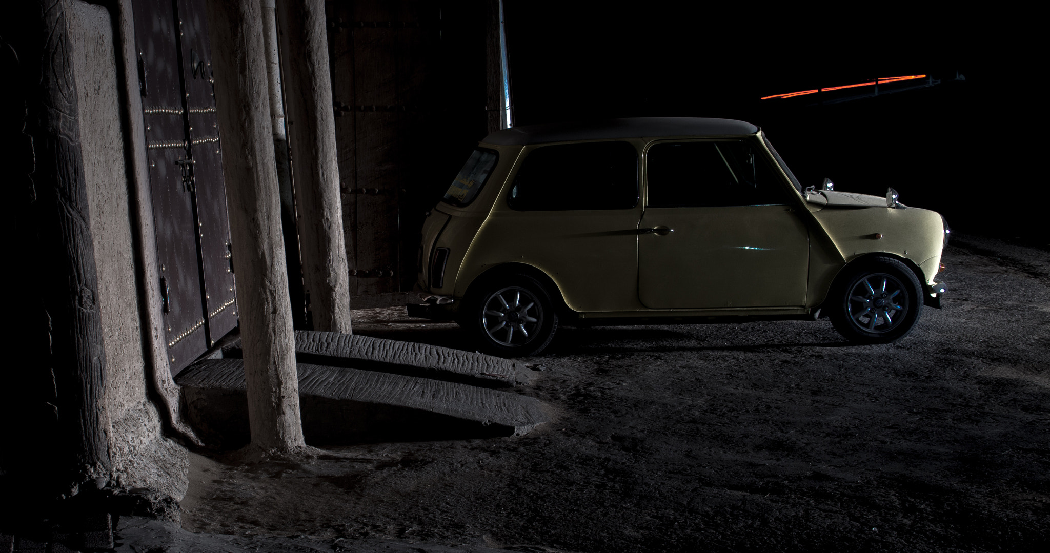 Canon EOS 650D (EOS Rebel T4i / EOS Kiss X6i) sample photo. The old yellow car photography
