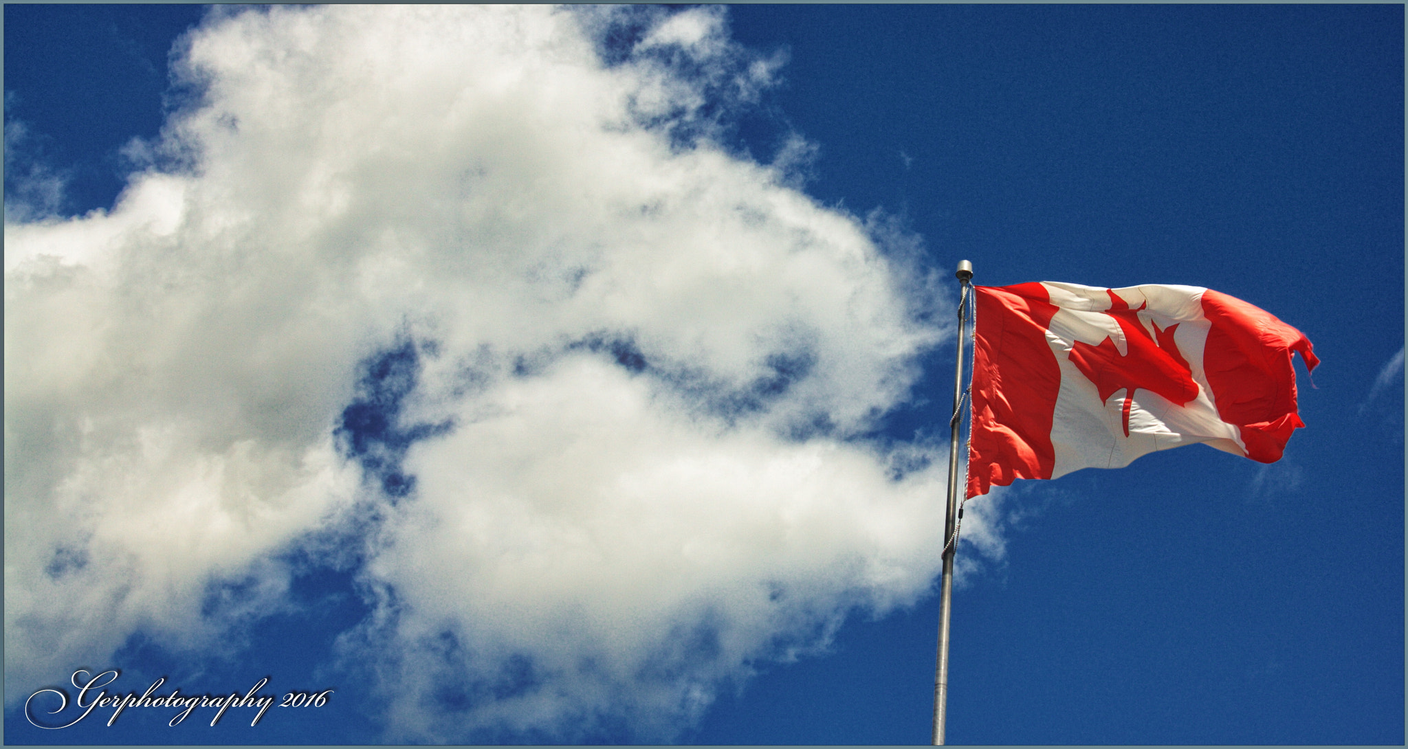 Canon EOS 1000D (EOS Digital Rebel XS / EOS Kiss F) sample photo. Canadian flag photography