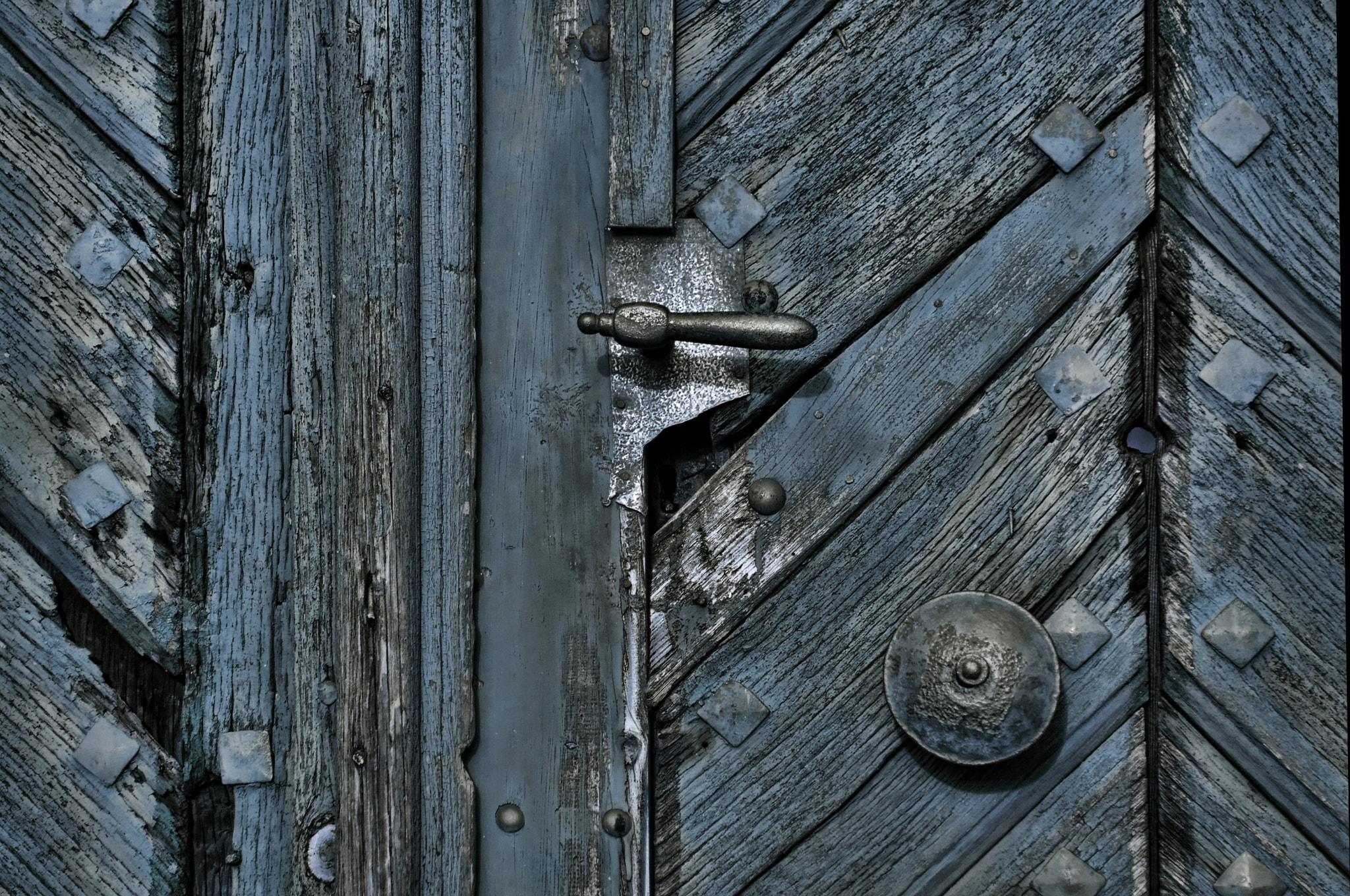 Nikon D2X sample photo. Old door photography