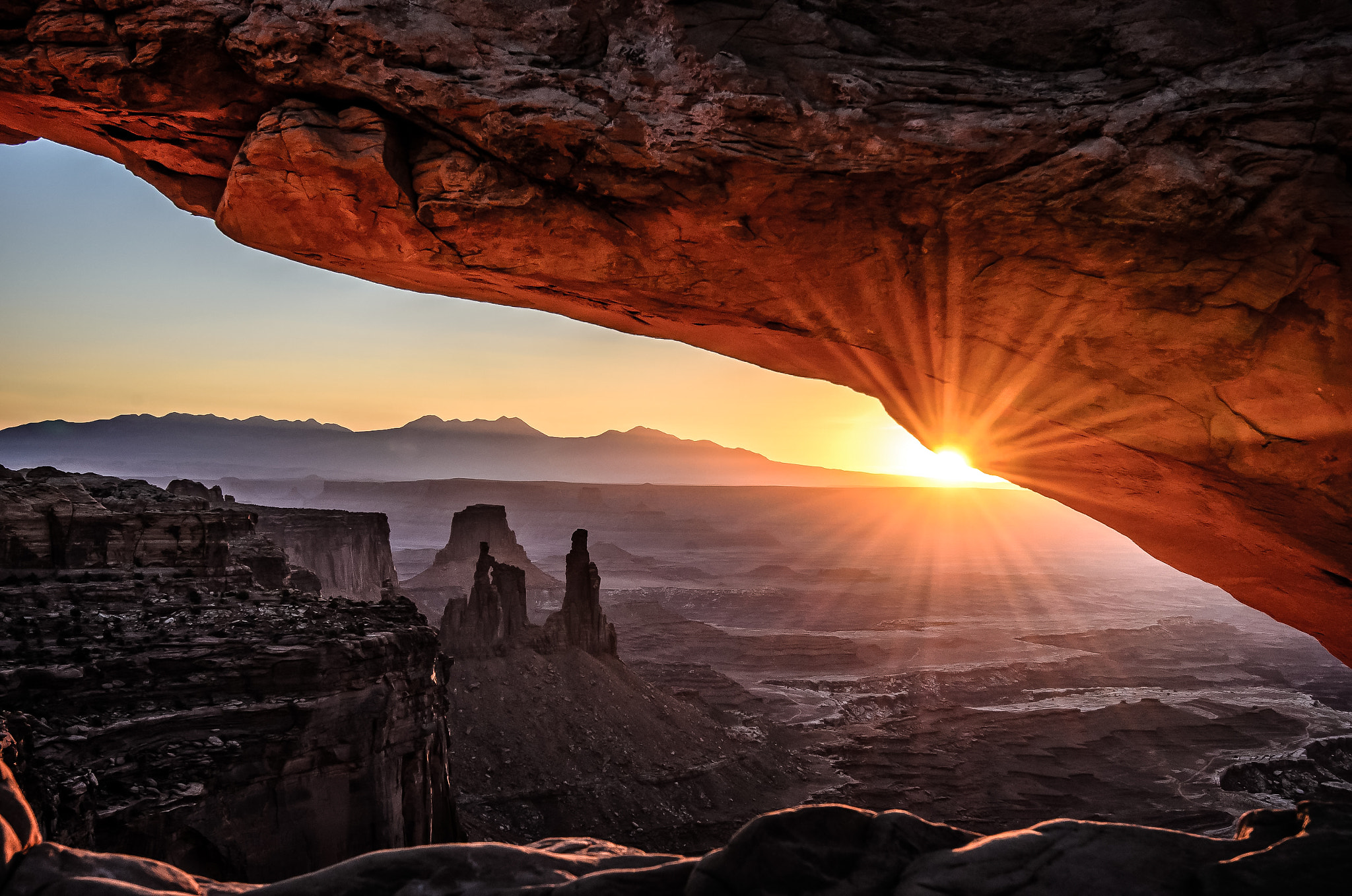 Nikon AF-S Nikkor 16-35mm F4G ED VR sample photo. Mesa arch photography